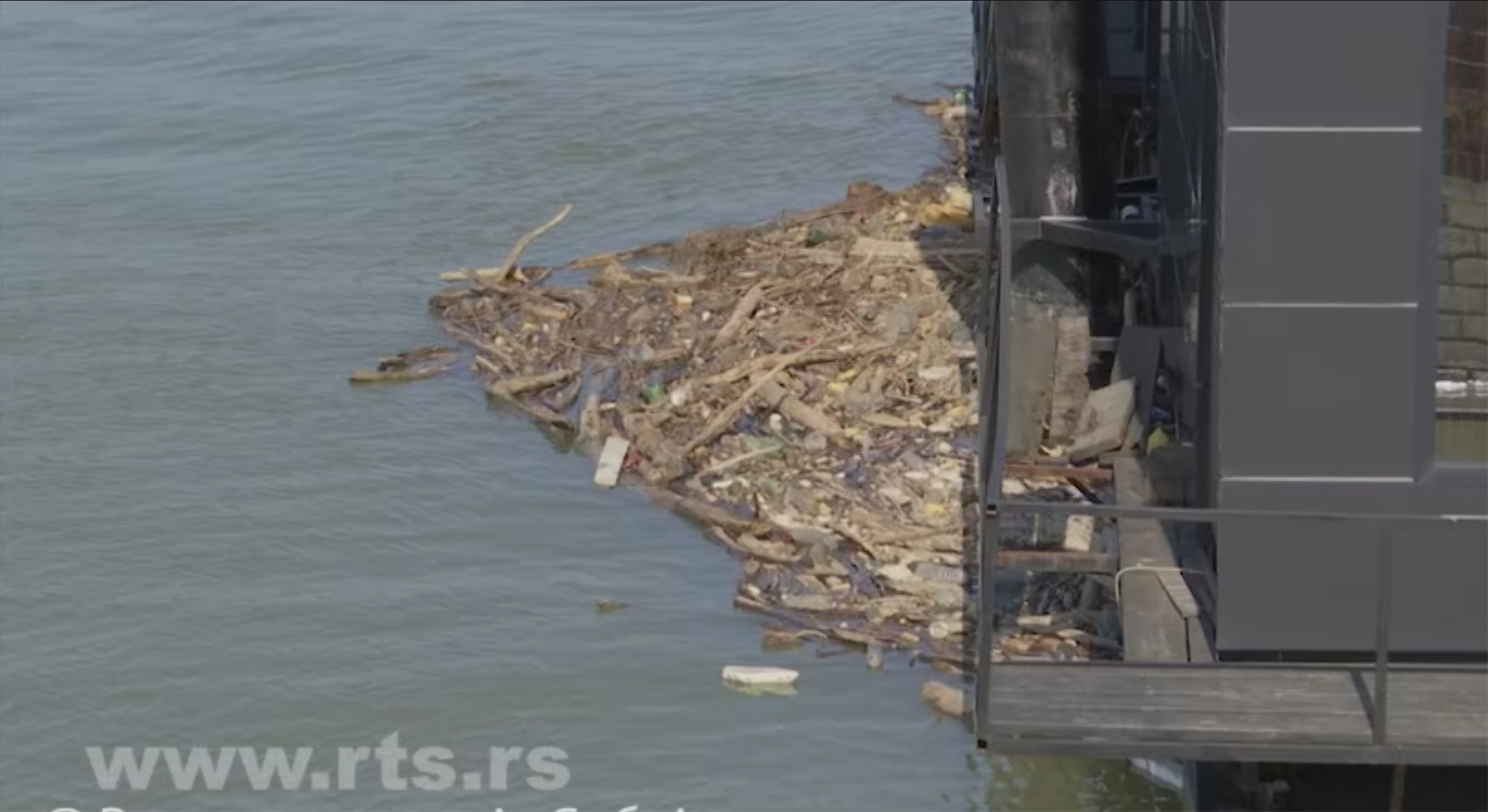 ada huja splavovi prljavština đubre