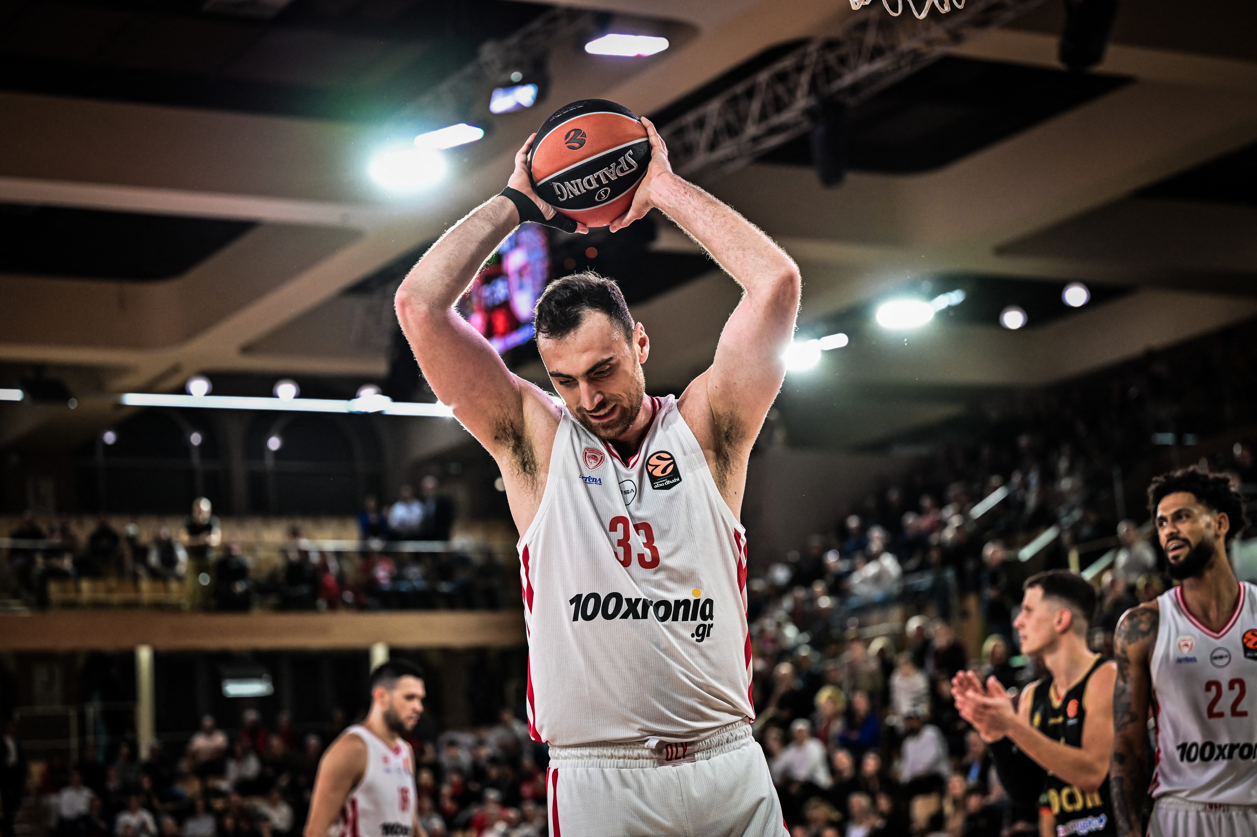 #33 Nikola Milutinov