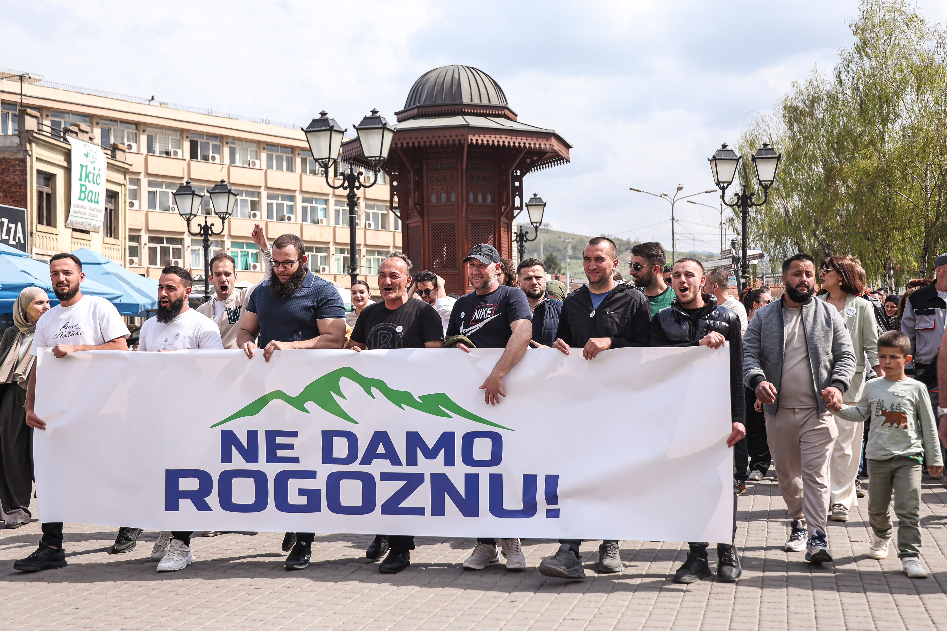 Novi Pazar   ne damo Rogoznu protest građana