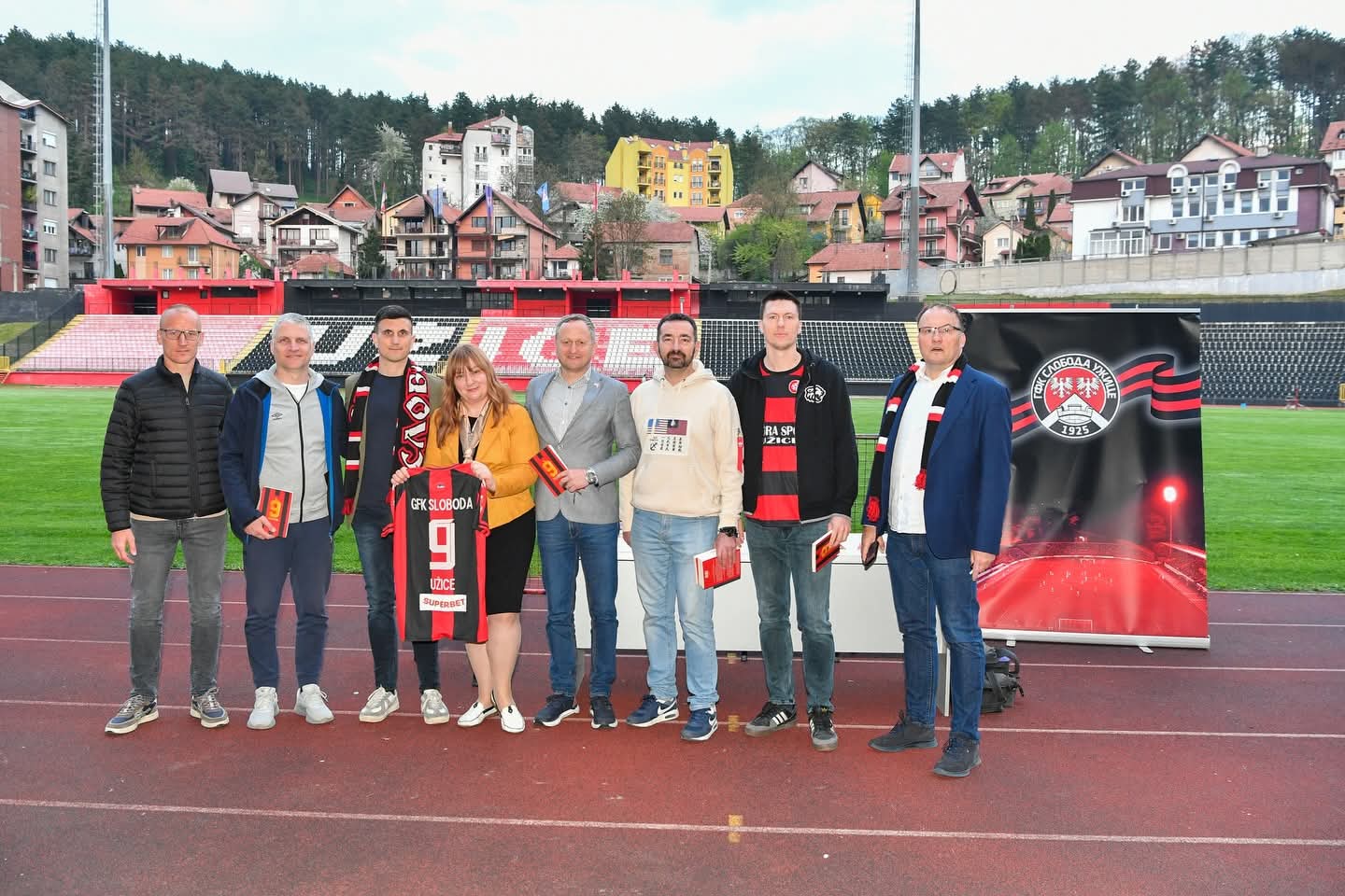 Promocija romana "Devetka" na stadionu "Radomir Antić" u Užicu