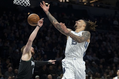 Dec 17, 2025; Minneapolis, Minnesota, USA; it line: Imagn Imagž