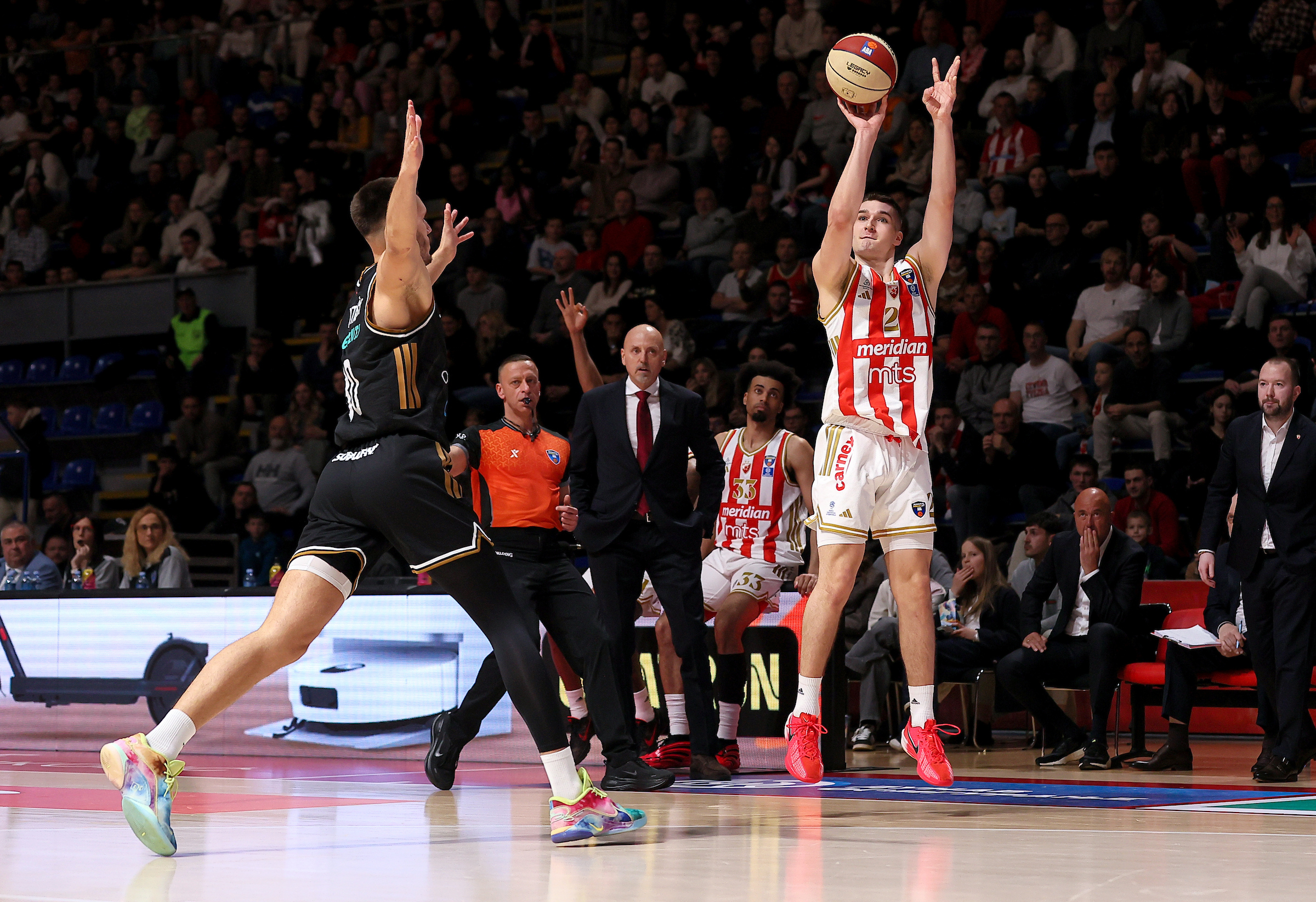 Stefan Miljenovic of Crvena Zvezda (R)