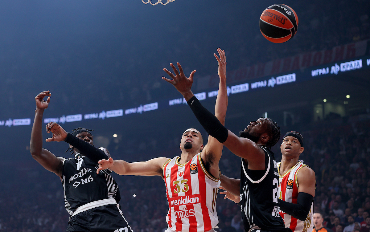 during Crvena Zvezda v Partizan Basketball match derby of Euroleague 2025/2026 Round 35, at the Belgrade Arena in Belgrade, Serbia on April 2nd.( photo by Luka Milosavljevic / STARSPORT © )