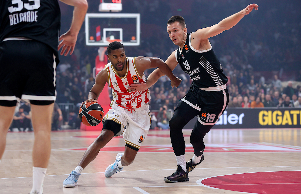 during Crvena Zvezda v Partizan Basketball match derby of Euroleague 2025/2026 Round 35, at the Belgrade Arena in Belgrade, Serbia on April 2nd.( photo by Luka Milosavljevic / STARSPORT © )