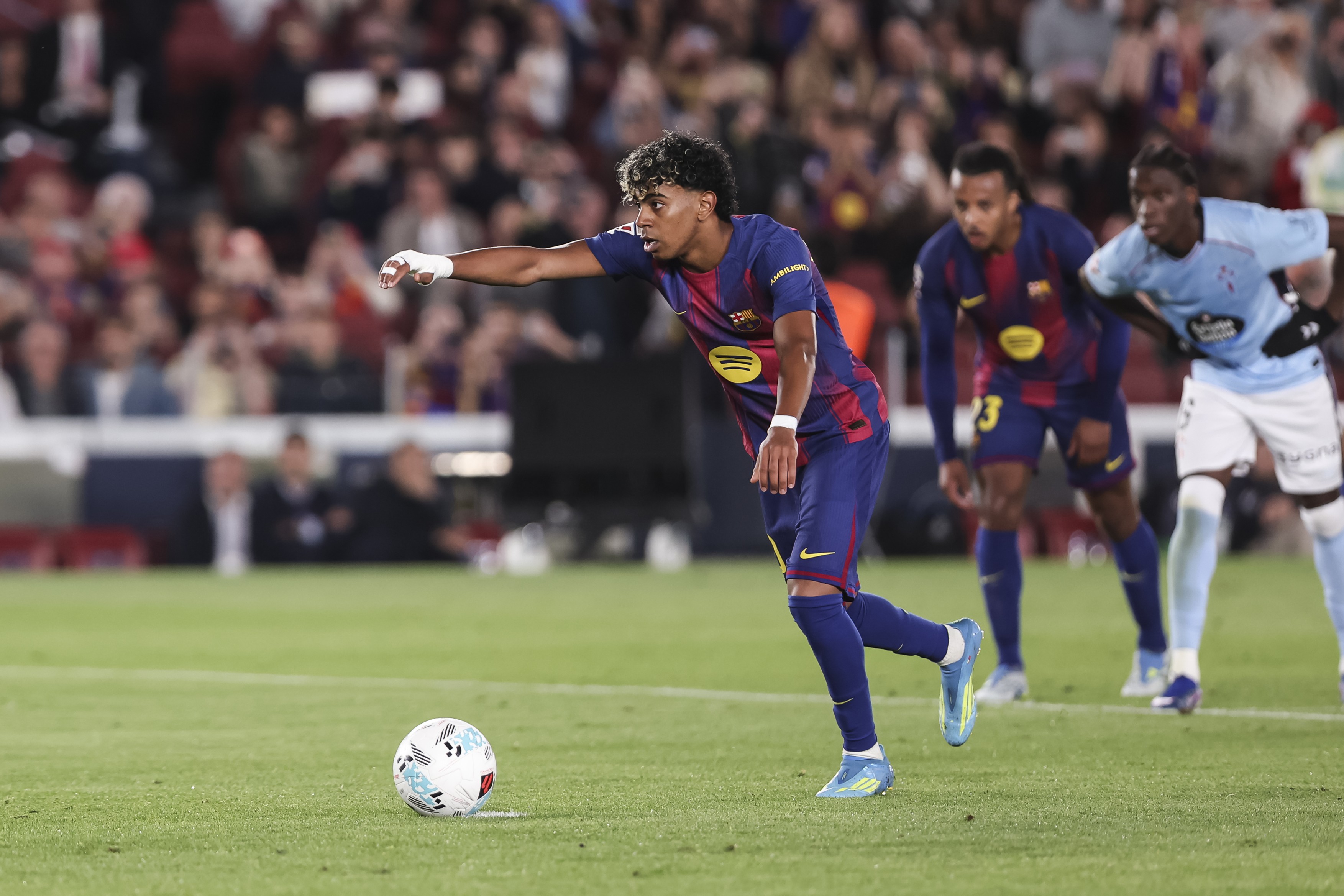 Lamine Yamal of FC Barcelona shoot to goal during the Spanish league, LaLiga