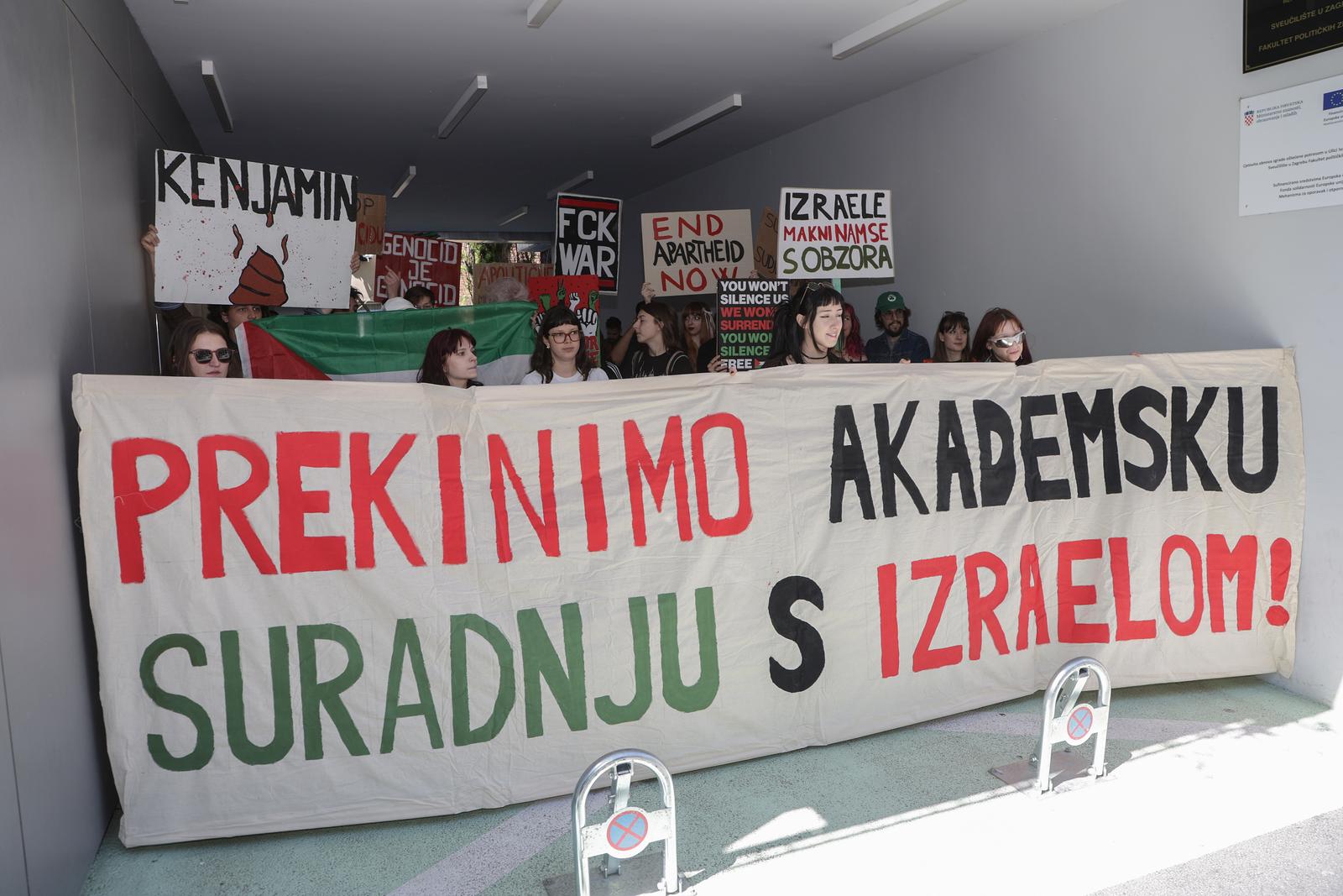 24.04.2026., Zagreb - Zbog posjeta u tajnosti Idda Netanyahua, brata izraelskog premijera, klub studenata organizirao je prosvjed u suradnji sa drugim organizacijama i skupinama ispred Fakulteta politickih znanosti