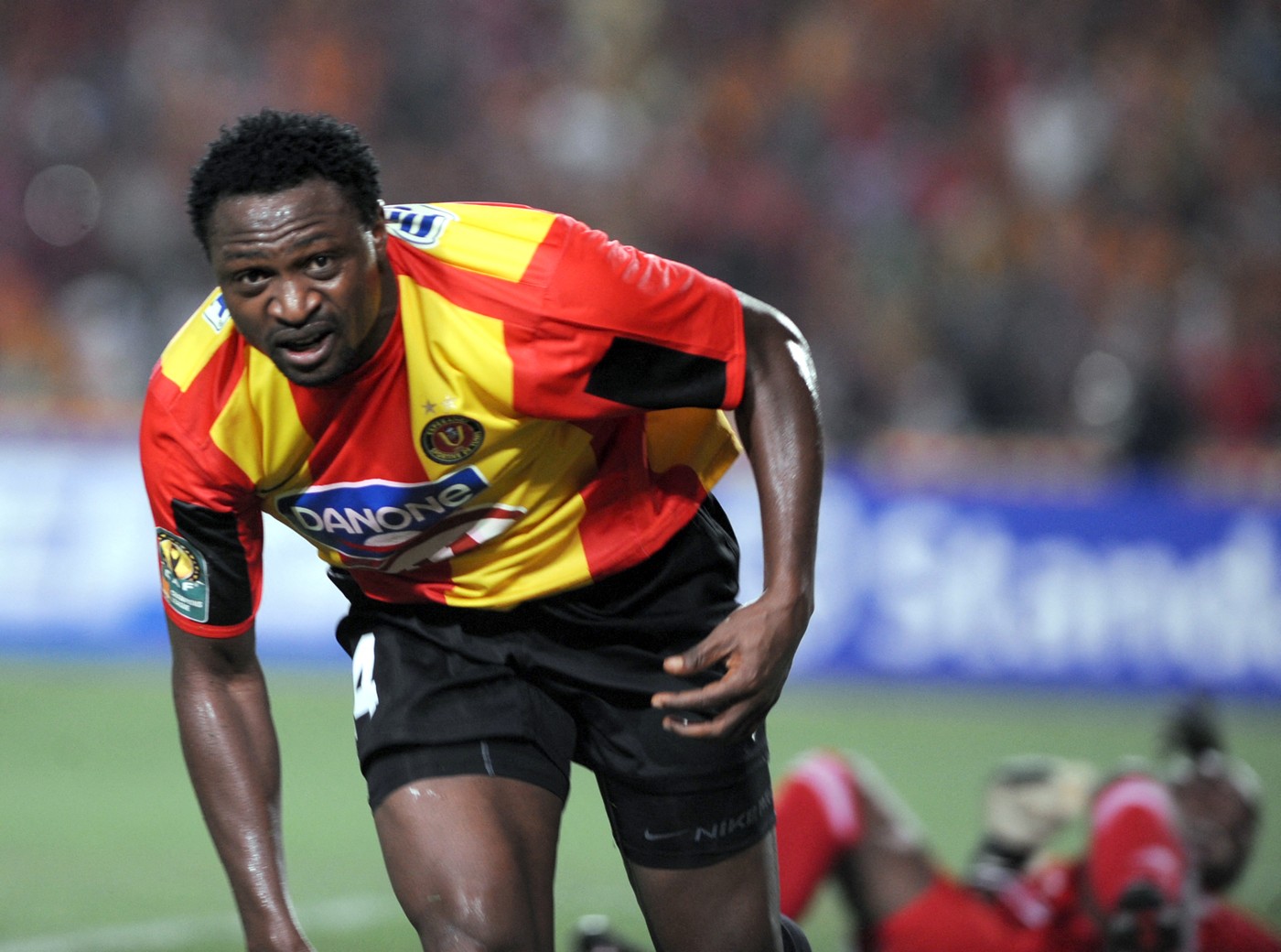 Tunisia Esperance's striker Michael Eneramo (C)