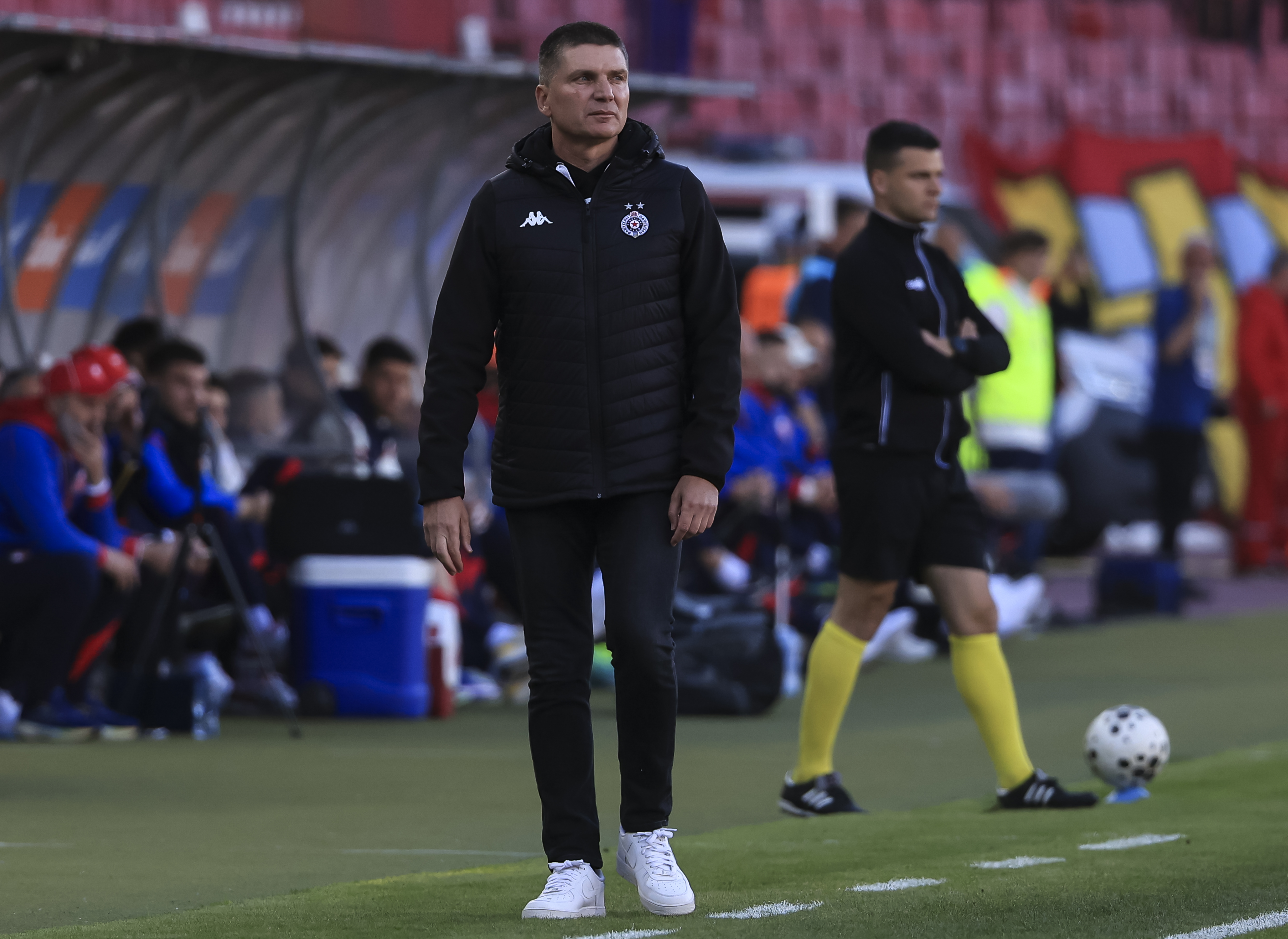 Head coach Srdjan Blagojevic of Partizan during Serbian Super league football match between Crvena Zvezda (Red Star) and Partizan at stadium Rajko Mitic on April 26. 2026. in Belgrade, Serbia.(photo by Vatroslav Hladni/STARSPORT ©)