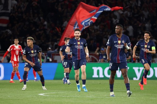 Joie - 1er but de Khvicha Kvaratskhelia (PSG) -