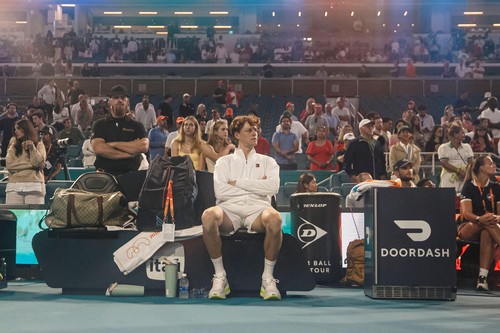 Image: 1088115340, License: Rig