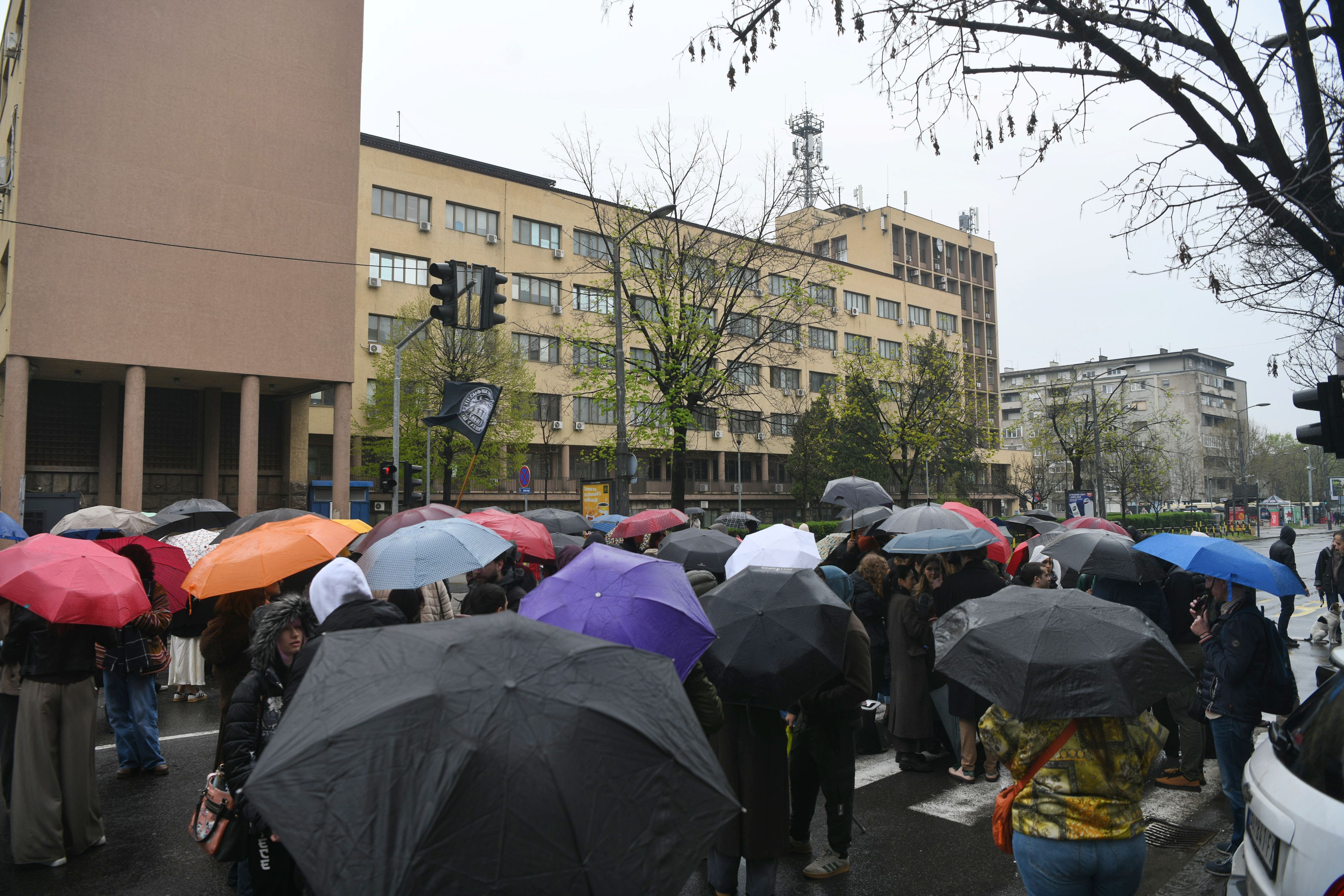 Protest ispred Policijske uprave 29. novembar zbog hapšenja studenta