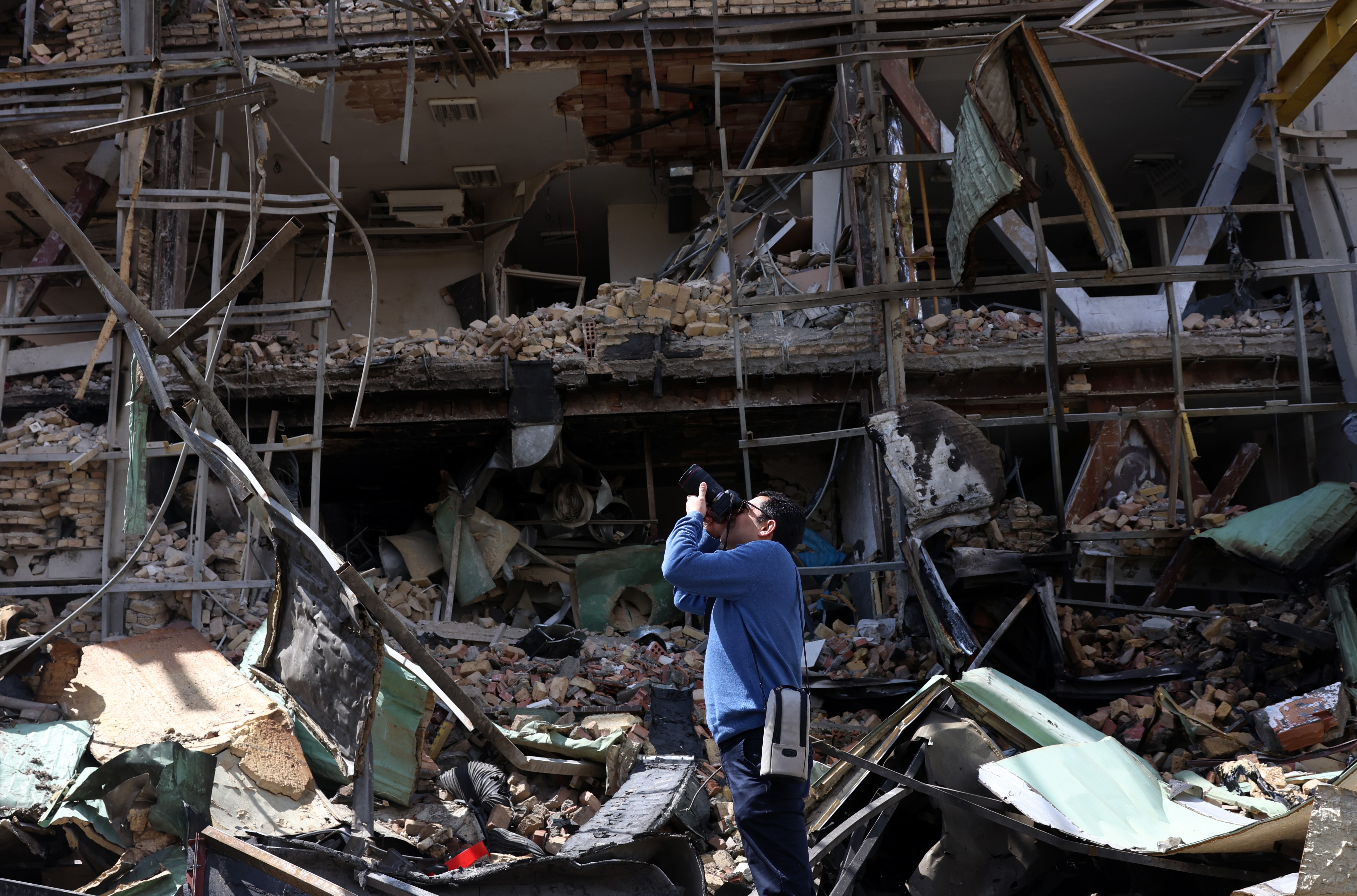 Teheran, Iran, bombardovanje, napad, rat 13882250.jpg