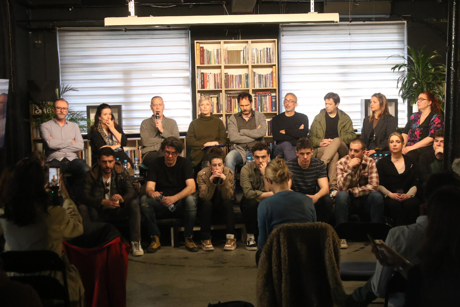 Mesto: BeogradDatum: Tue Apr 07 14:43:38 CEST 2026Dogadjaj: DRUŠTVO - konferencija za medije koju organizuju predstavnici Sindikata glumaca Srbije "Singlus" i zaposleni u Narodnom pozorištuFotoreporter: Zoran MrđaIzvor: FoNet