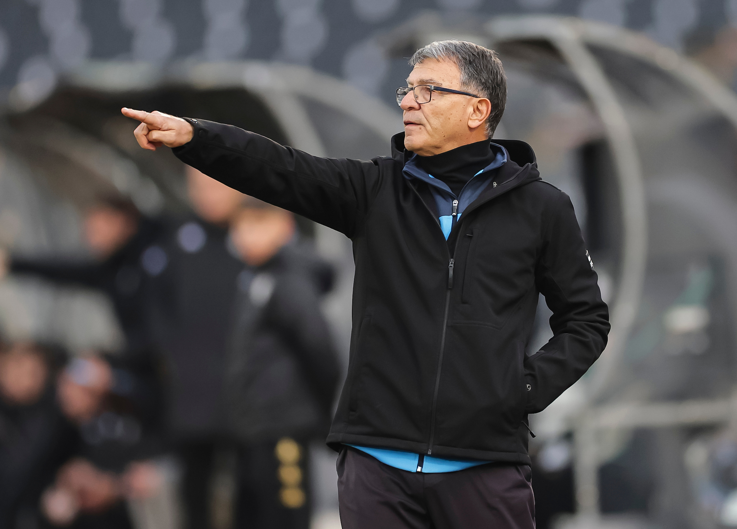 head coach Panagiotis Lemonis of Radnicki Nis