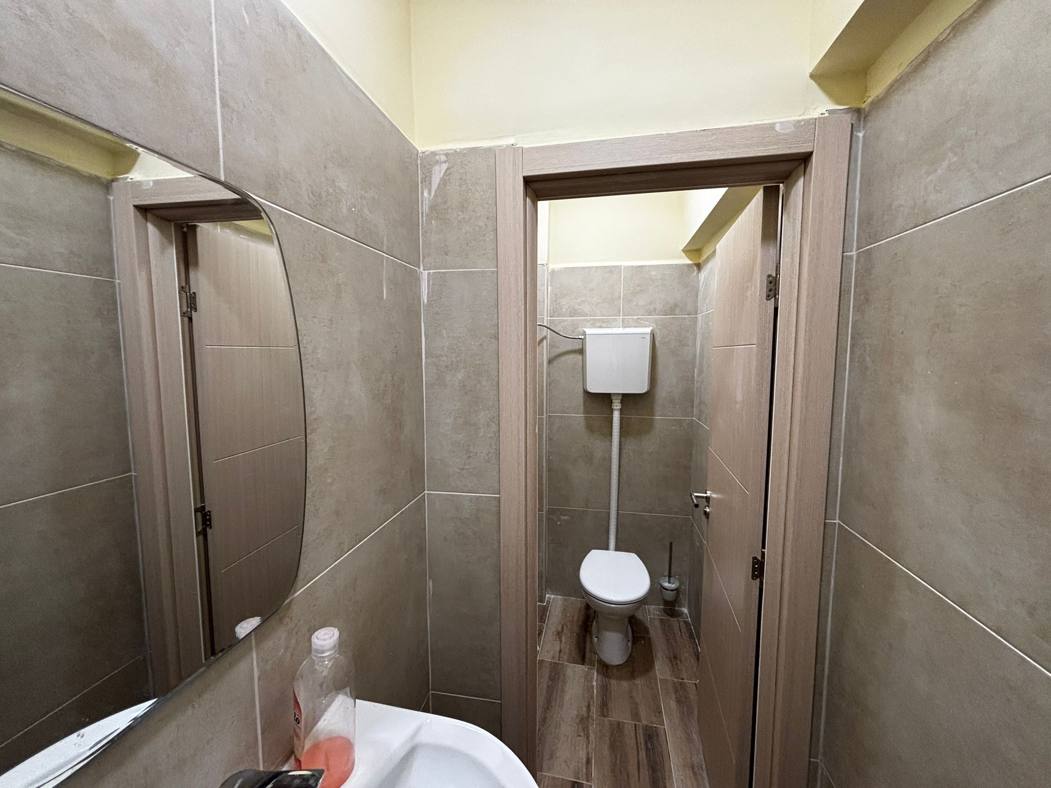 dom kulture u beškoj beška  Ovo su fotografije toaleta Doma kulture u Beškoj