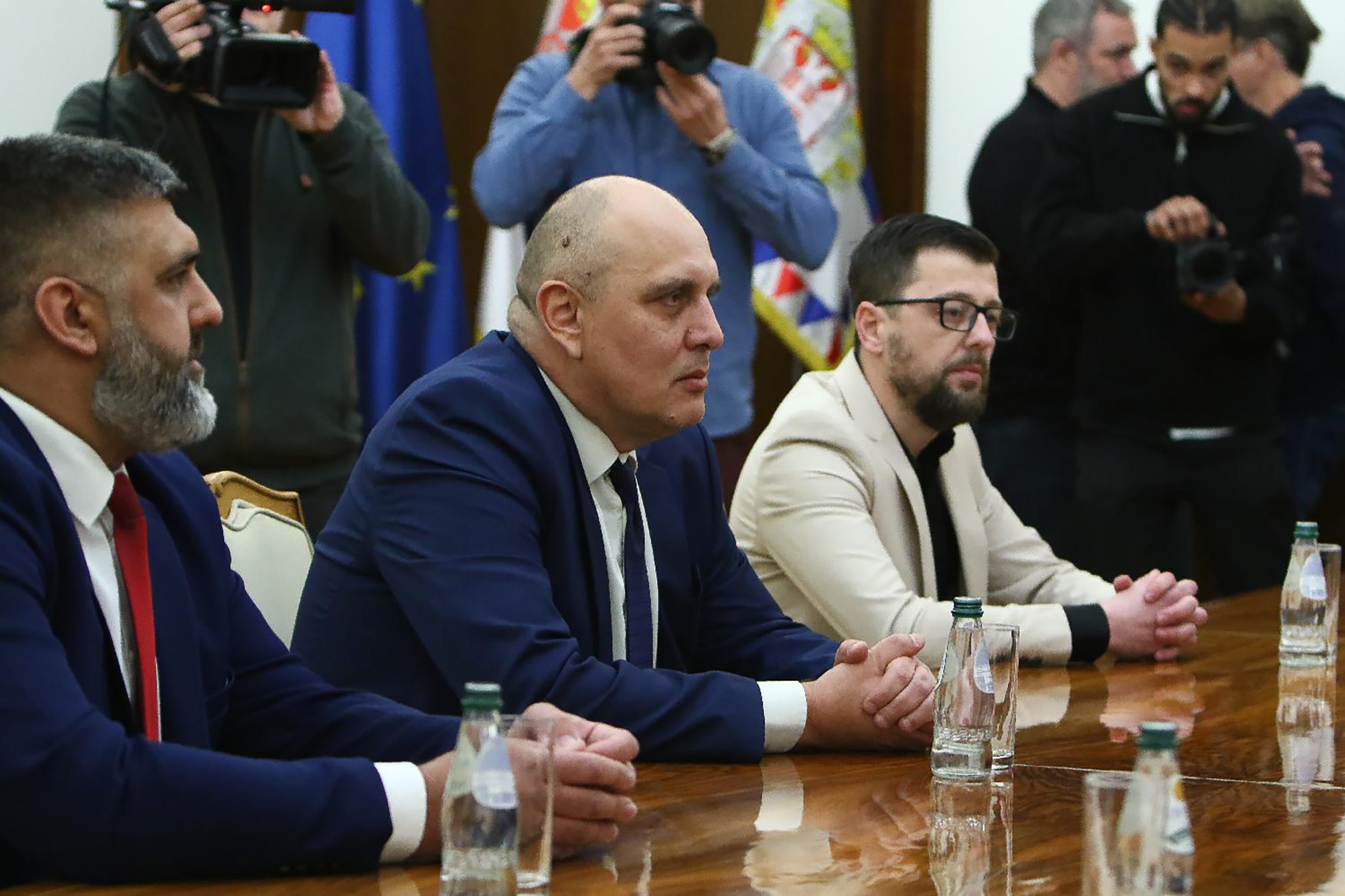 Mesto: BeogradDatum: Thu Apr 09 12:20:34 CEST 2026Dogadjaj: POLITIKA - konsultacije predsednika Srbije Aleksandra Vučića sa predstavnicima Udruženih sindikata Srbije SlogaFotoreporter: Milica VučkovićIzvor: FoNet