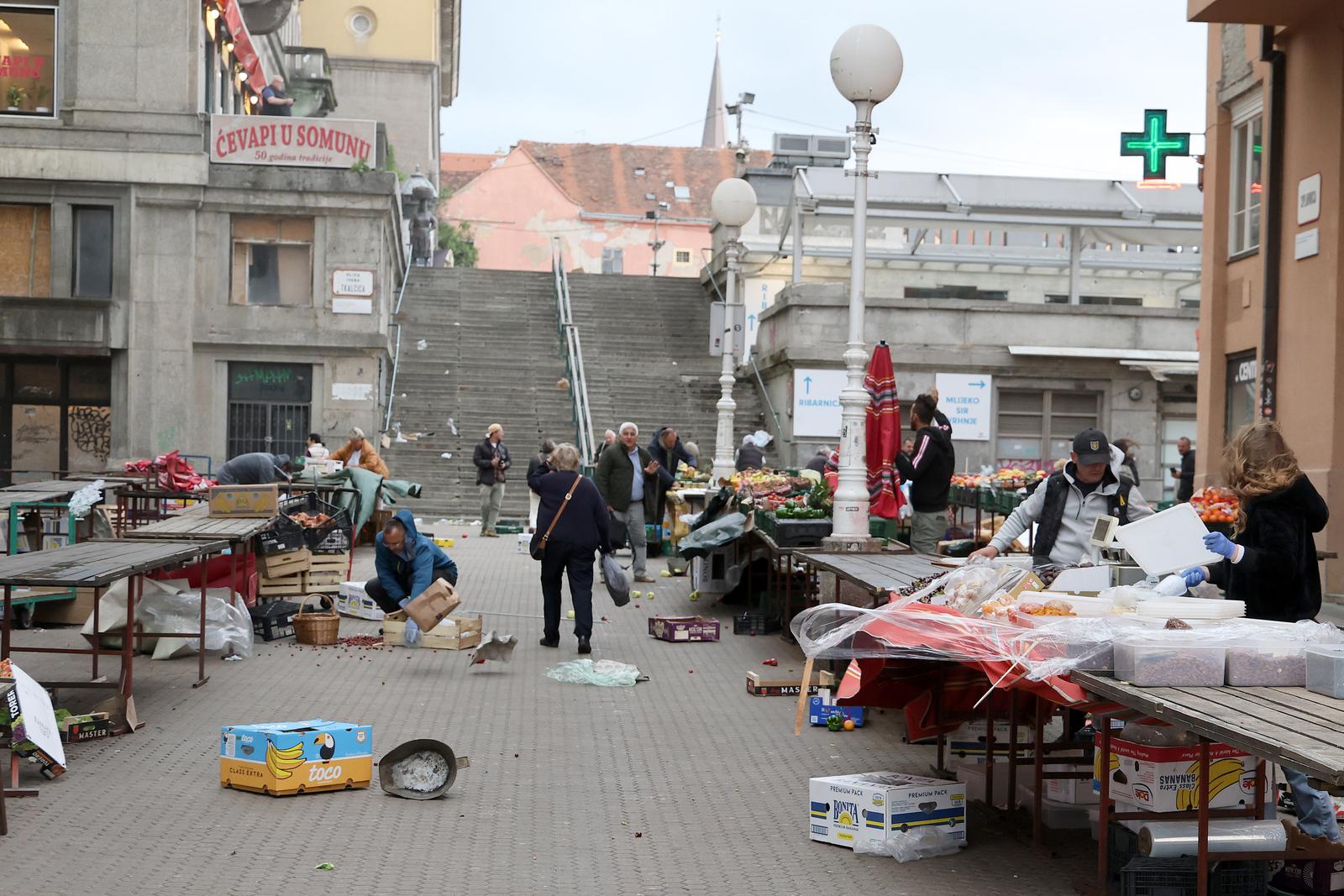 11.05.2026., Zagreb - Najavljivano nevrijeme stiglo je do Zagreba. Olujni vjetar razbacao je standova ne Splavnici, a jaka tuca prekrila je grad Photo: Patrik Macek/PIXSELL