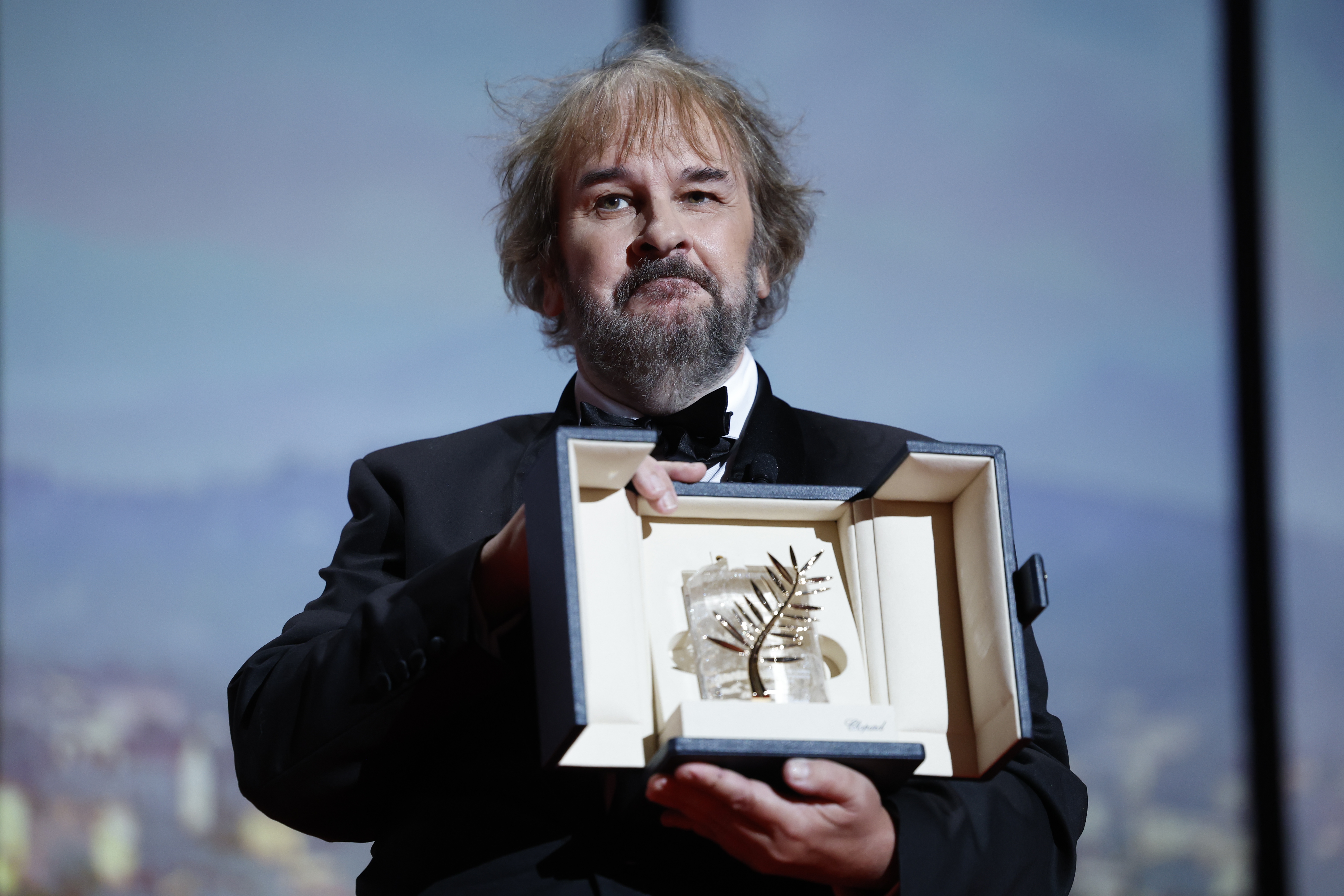 epa12951013 Peter Jackson receives his Honorary Palme d'Or onstage during the opening ceremony of the 79th annual Cannes Film Festival, in Cannes, France, 12 May 2026. The film festival runs from 12 to 23 May 2026.  EPA/SEBASTIEN NOGIER