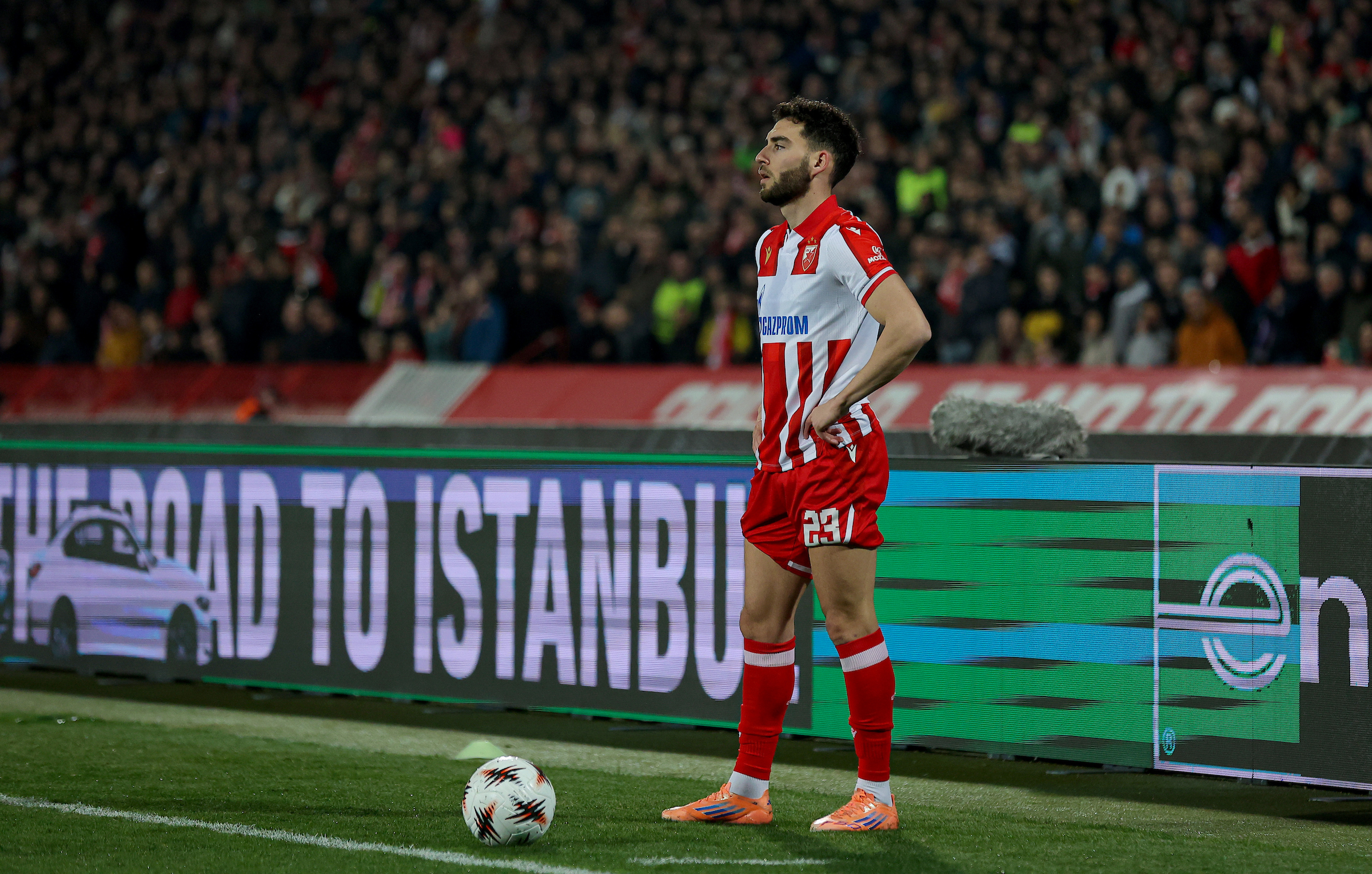 Nayair Tiknizyan of Crvena Zvezda