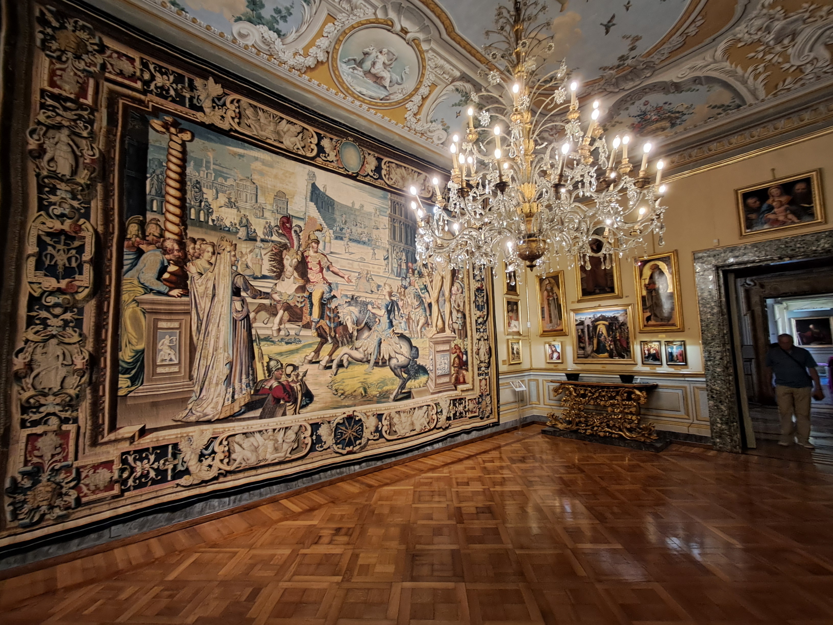 palazzo colonna,dvorana tapiserija.jpg