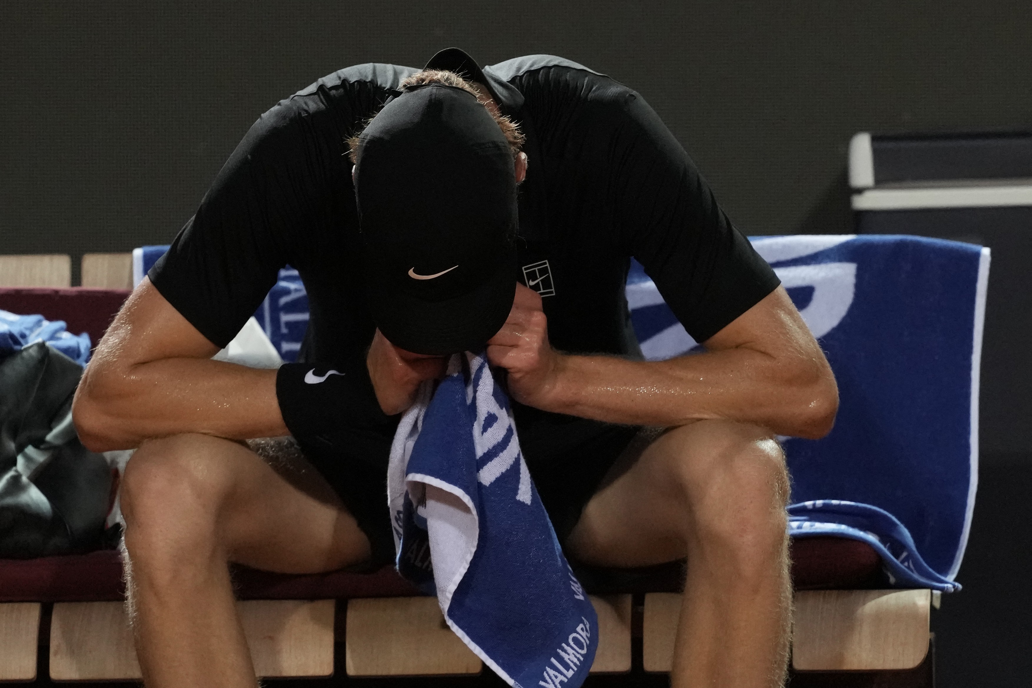 Jannik Sinner plays during the match between Jannik Sinner (ITA) and Daniil Medvedev