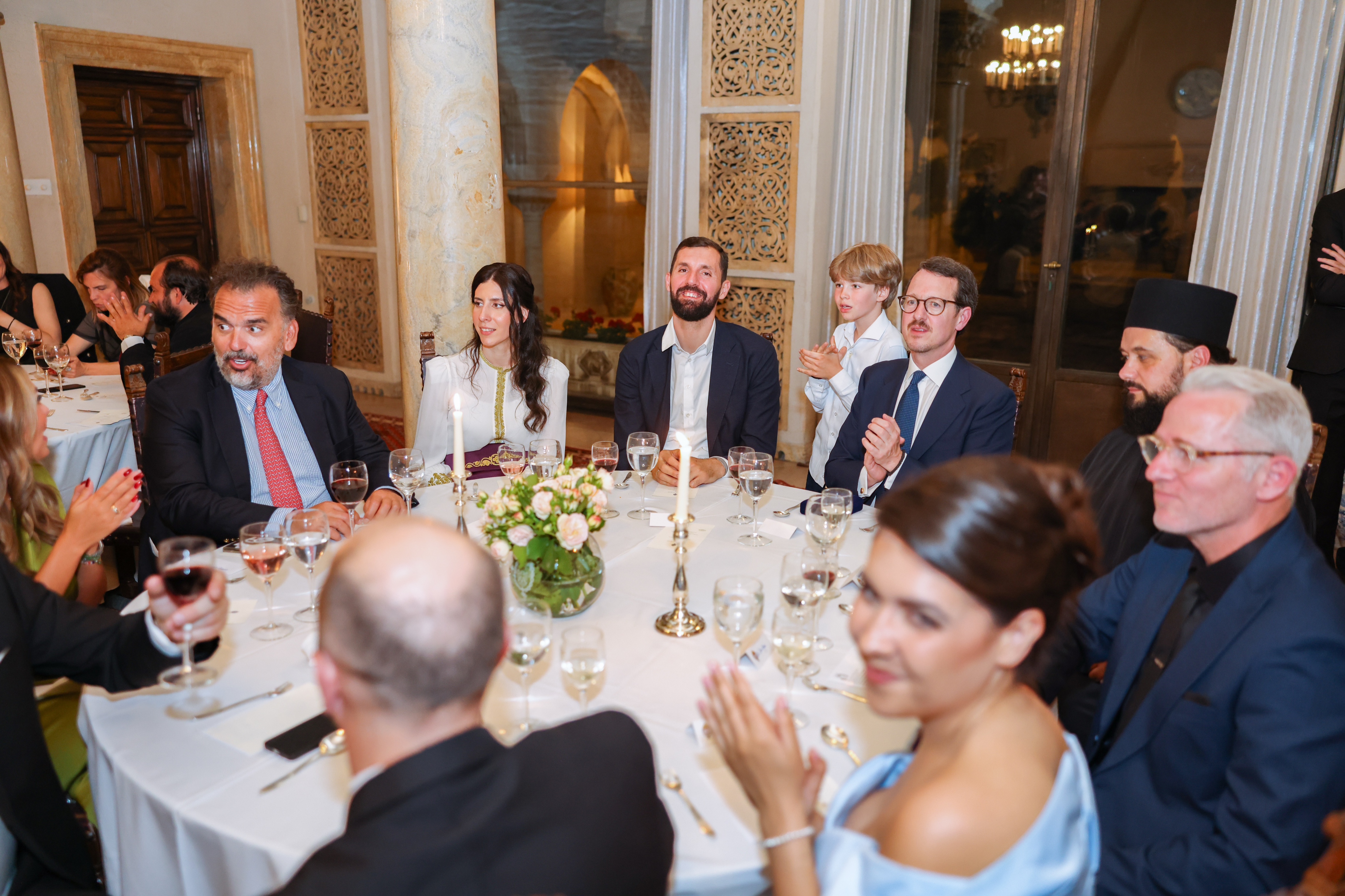 Donatorsko veče u Kraljevskom Dvoru: Pokrenuta obnova hilandarskog metoha Kumica kao budućeg odmarališta za decu i mlade uz podršku Kraljevske porodice