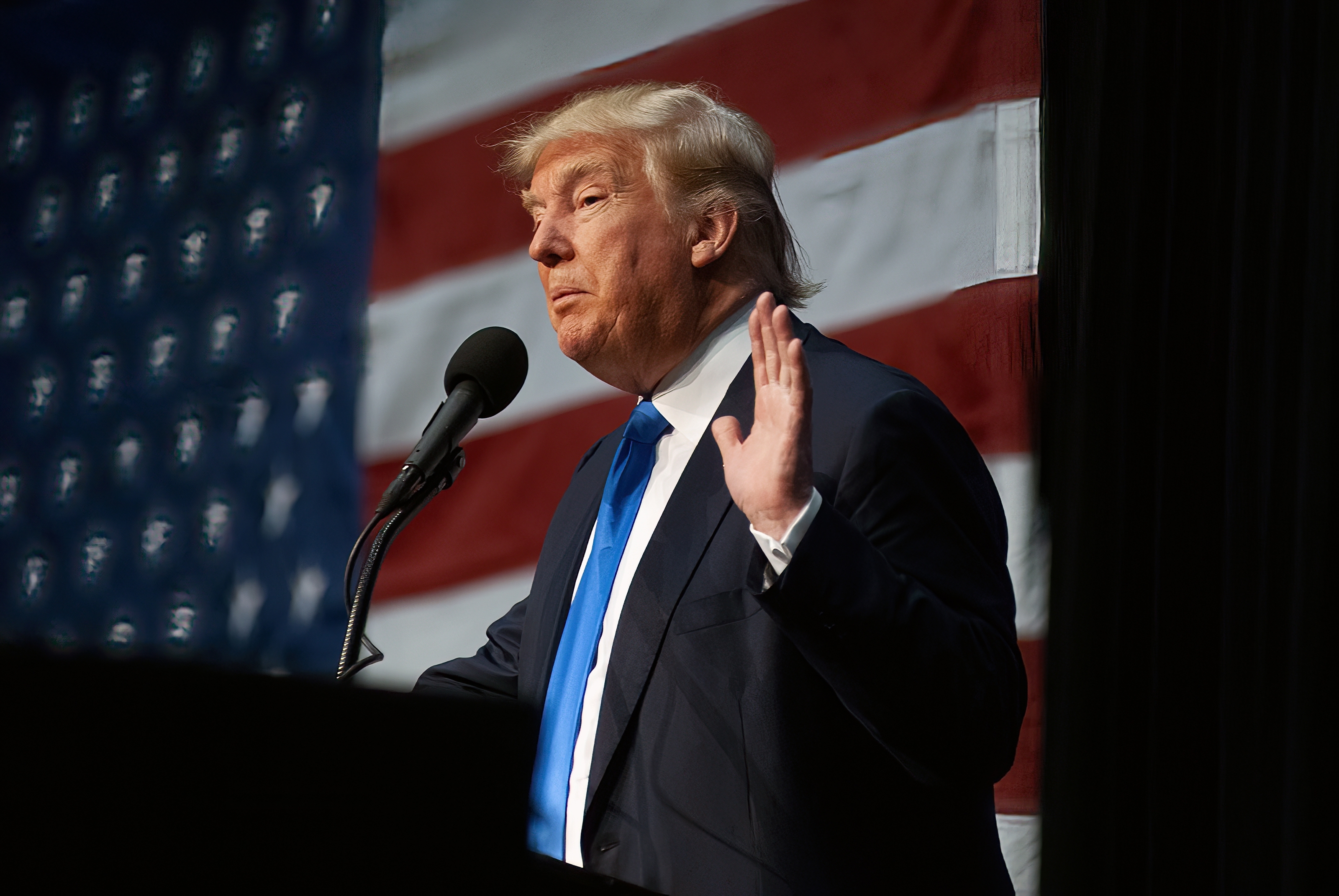 Donald Tramp shutterstock_2434408229.jpg