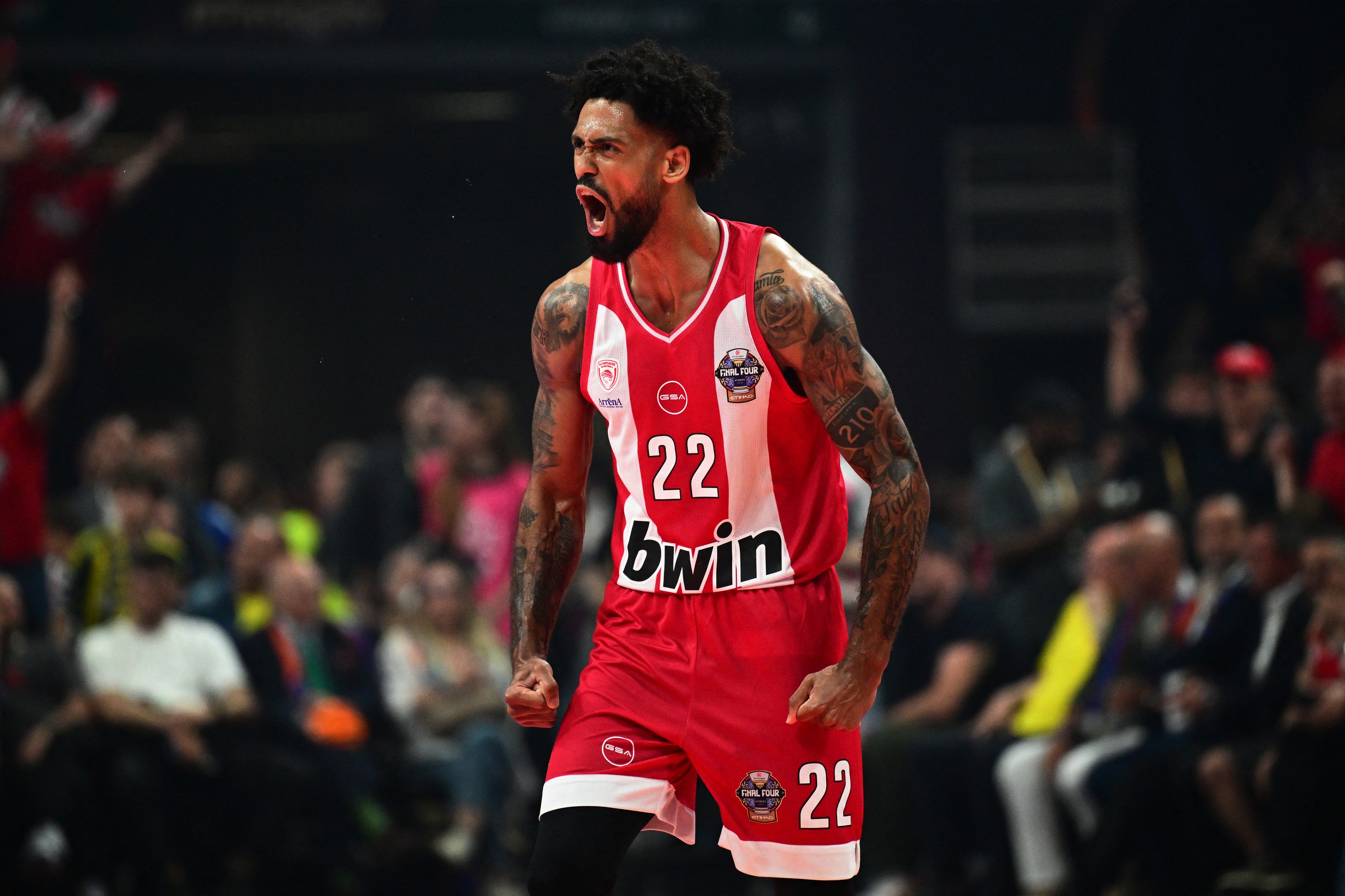 Olympiacos' US guard #22 Tyler Dorsey