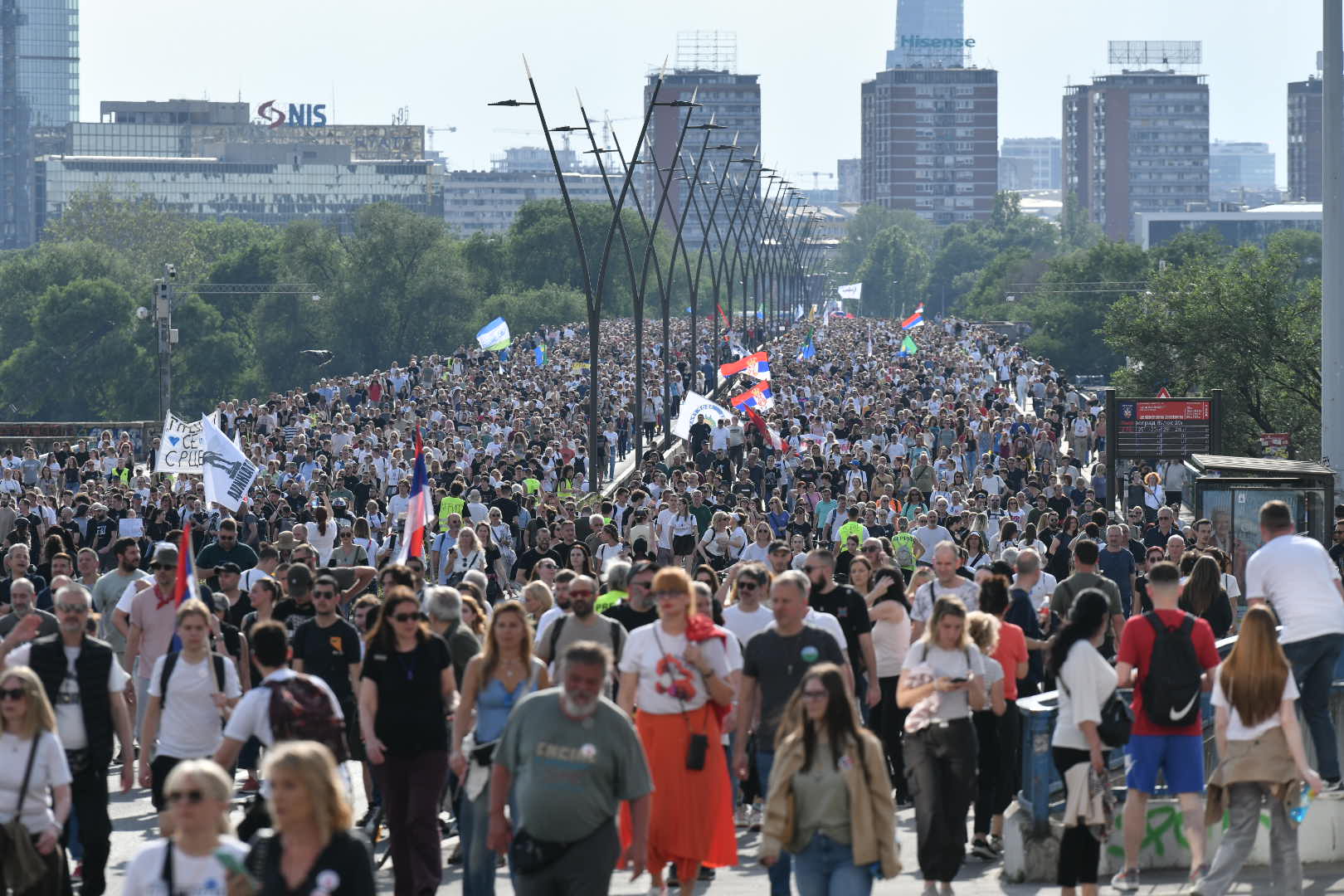 Protest Ti i ja, Slavija, jer studenti pobeđuju Brankov most