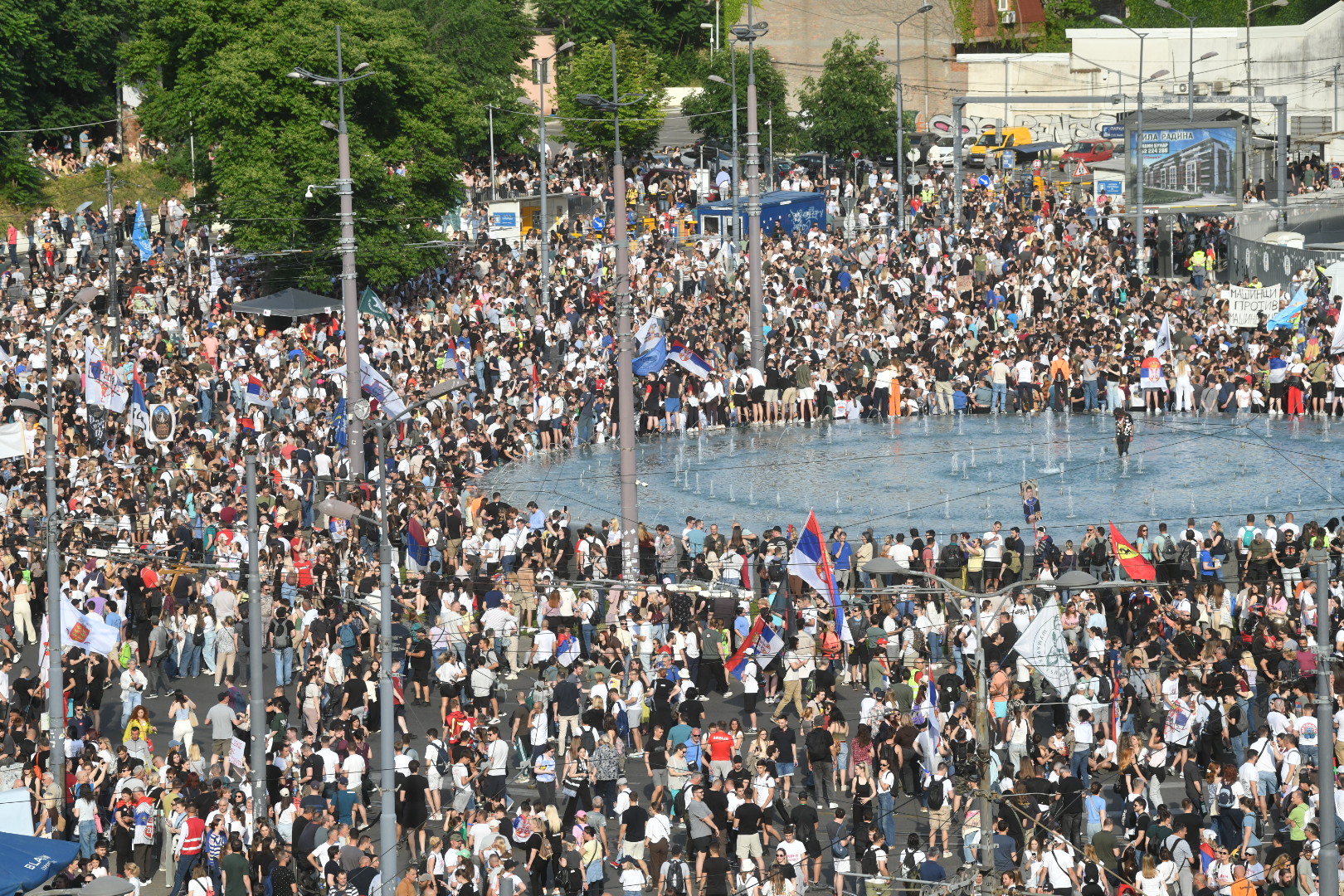 slavija totali Protest Ti i ja, Slavija, jer studenti pobeđuju