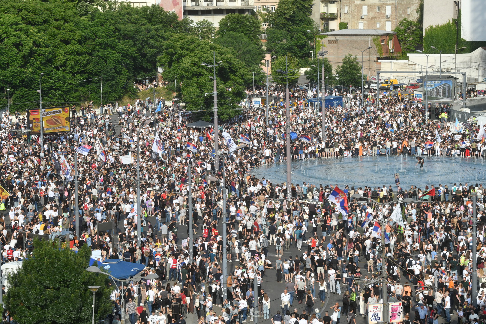 slavija totali Protest Ti i ja, Slavija, jer studenti pobeđuju