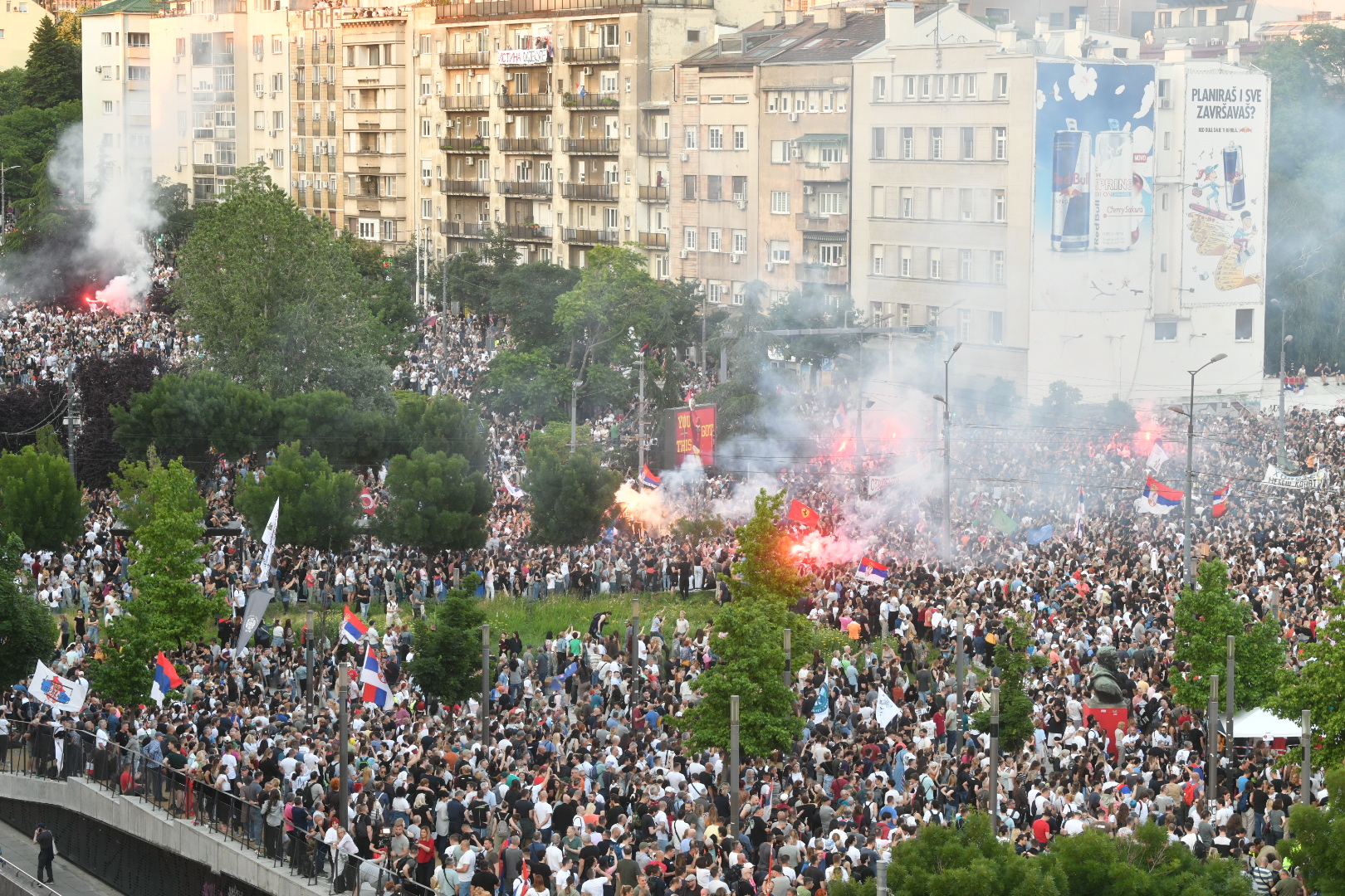 Slavija bakljda Protest Ti i ja, Slavija, jer studenti pobeđuju Foto:Vladislav Mitić/Nova.rs