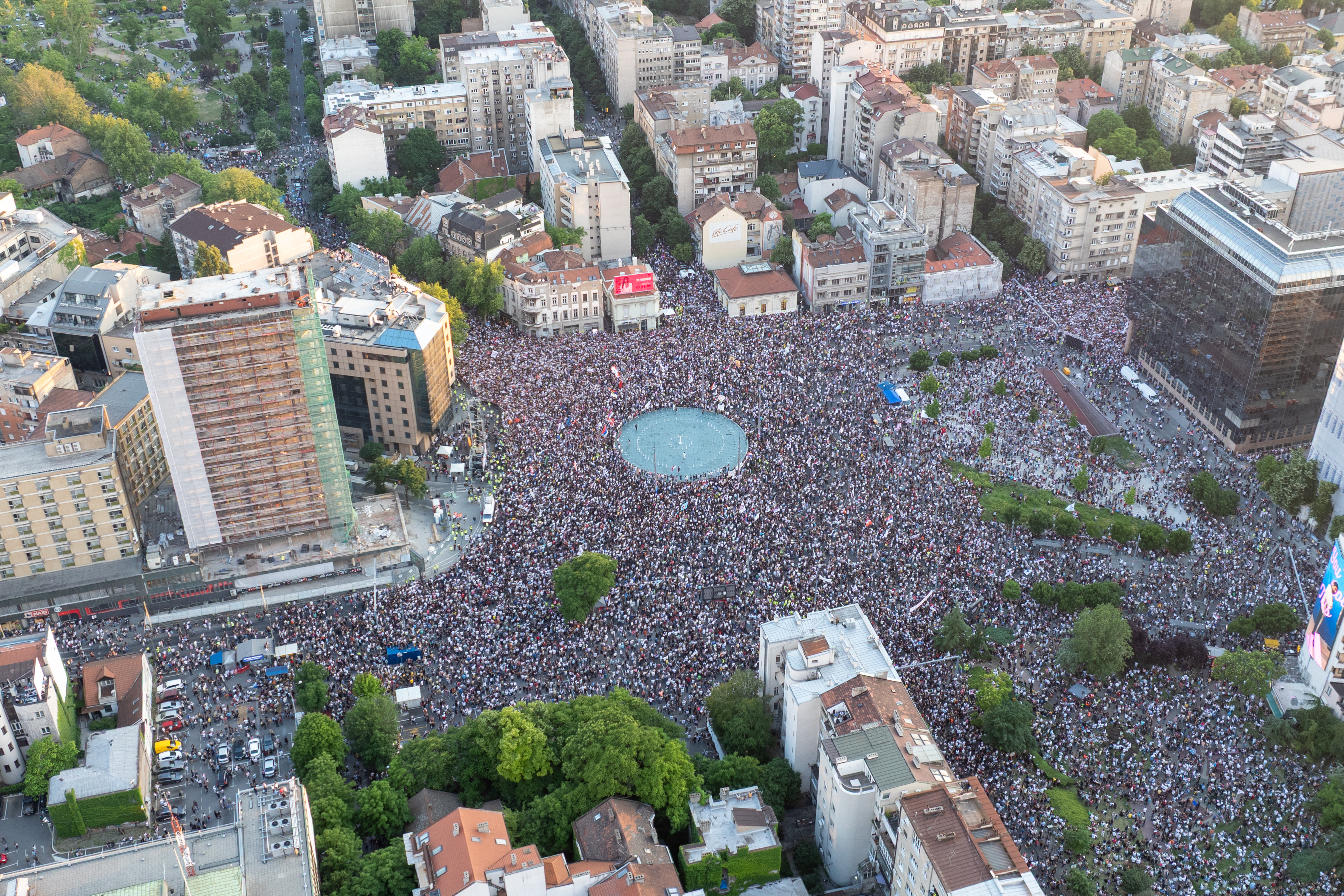 dron slavija  Protest Ti i ja, Slavija, jer studenti pobeđuju Foto:Marko Ljutica/Nova.rs