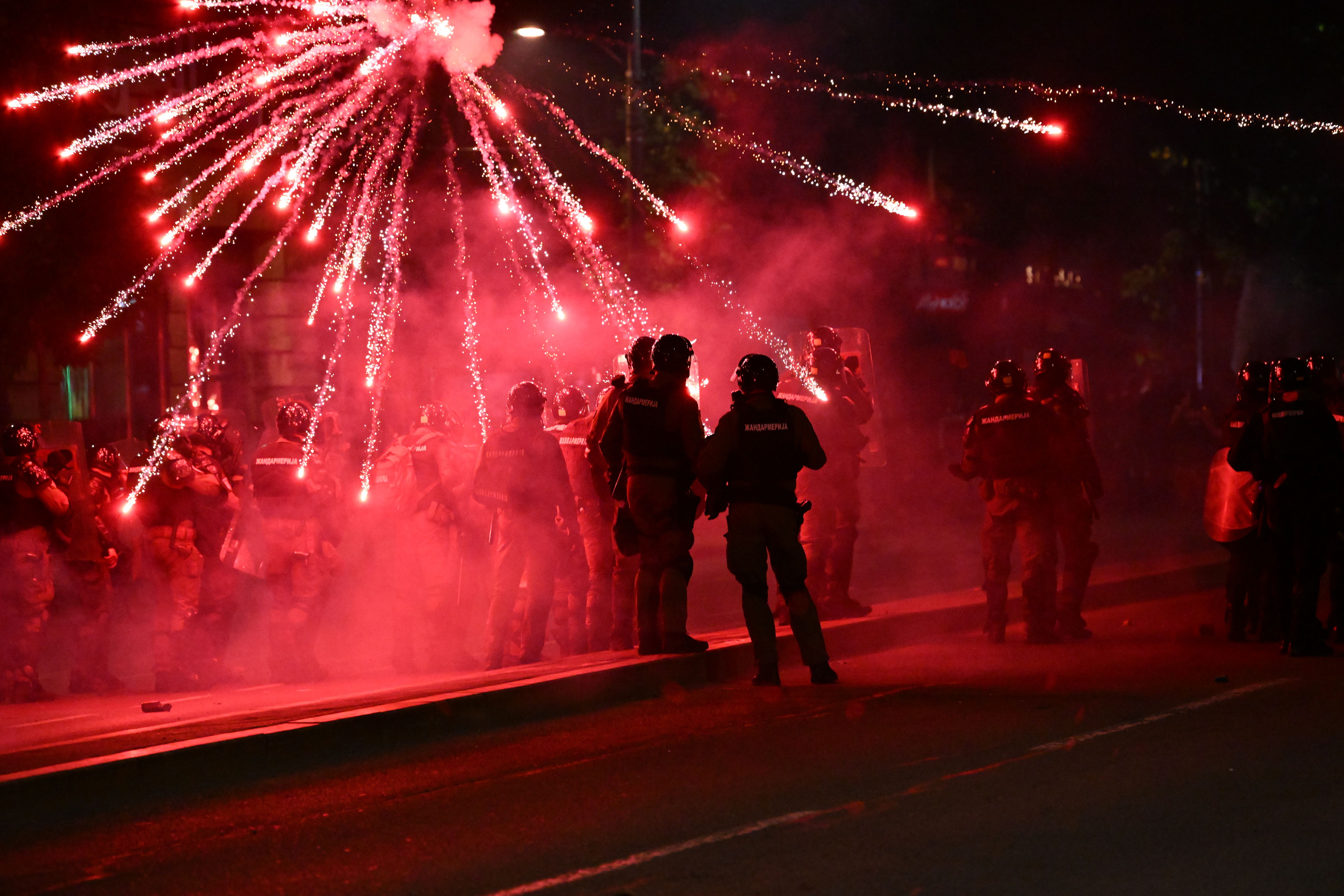Intervencija policije i napad građana u blizini Pionirskog parka