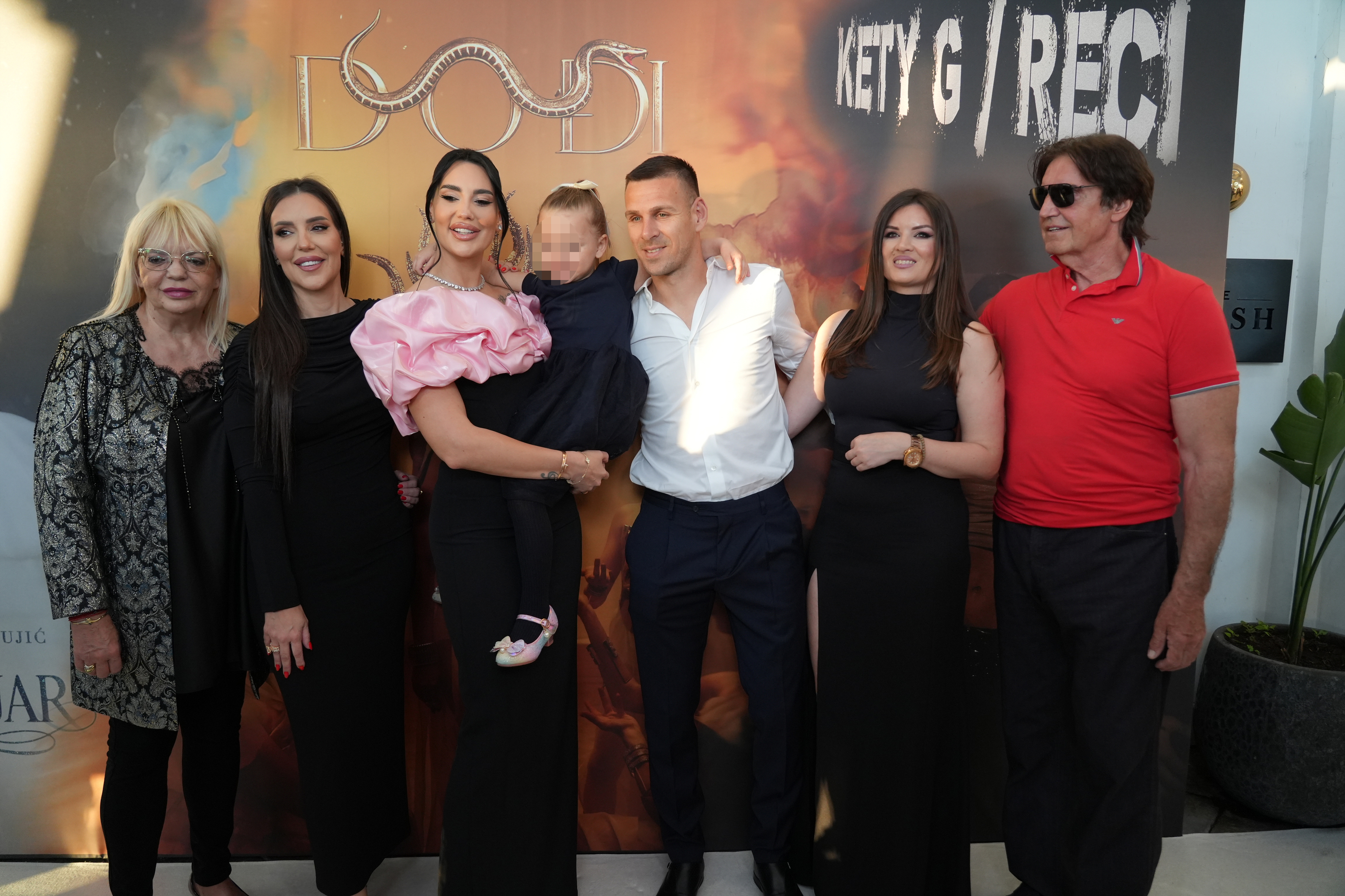 Katarina Grujic je u restoranu Lavash proslavila 34. rodjendan i tom prilikom je promovisala tri nove pesme i spota. Photo: Antonio Ahel/ATAImages