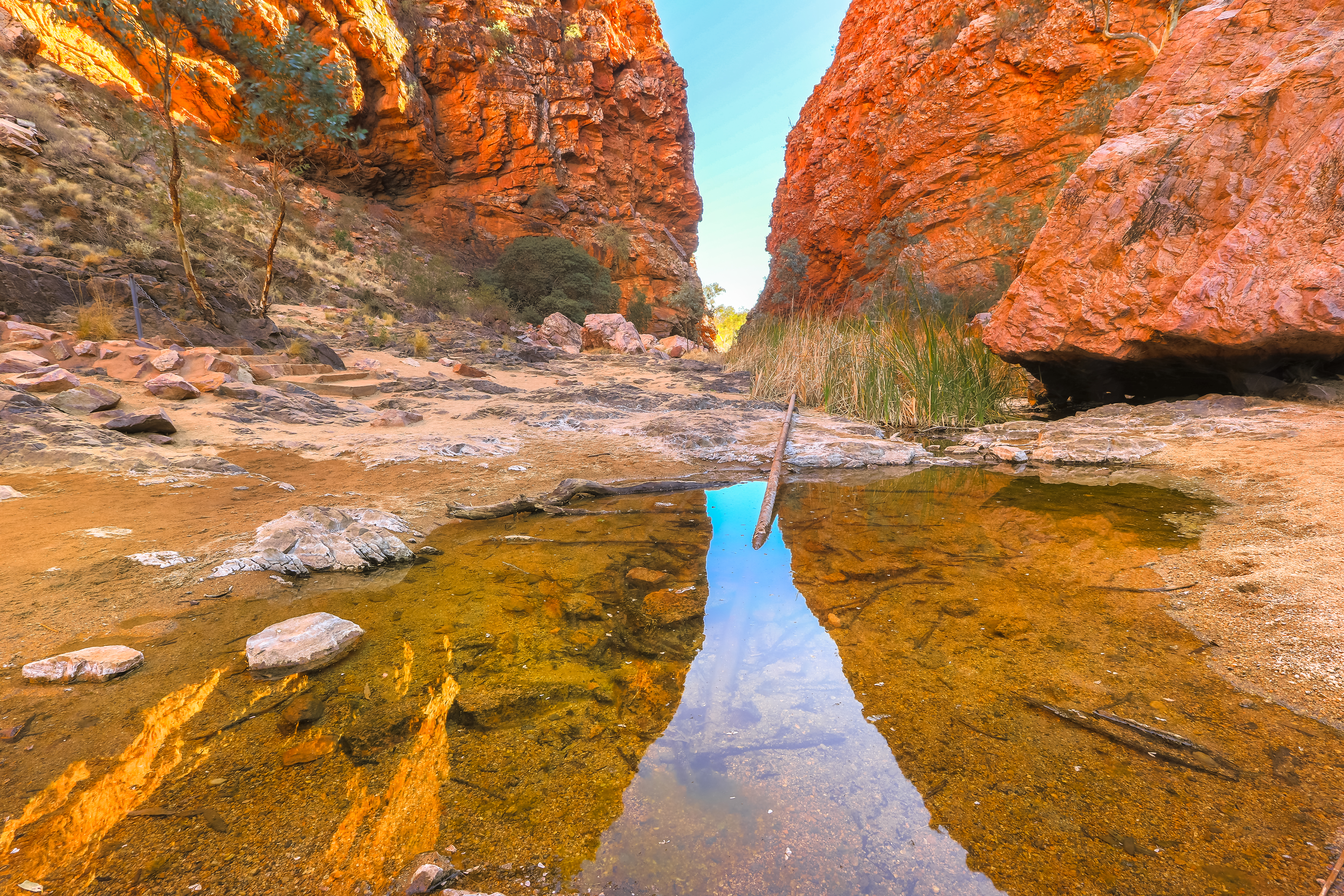 Sveti izvor Australija, Aboridžini, Rio Tinto, shutterstock_1545375620.jpg