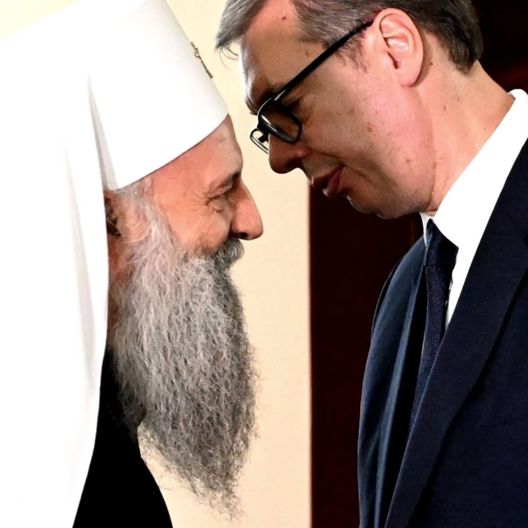 Patrijarh Porfirije, Đuro Macut i Aleksandar Vučić Foto instagram buducnostsrbijeav (1).jpg