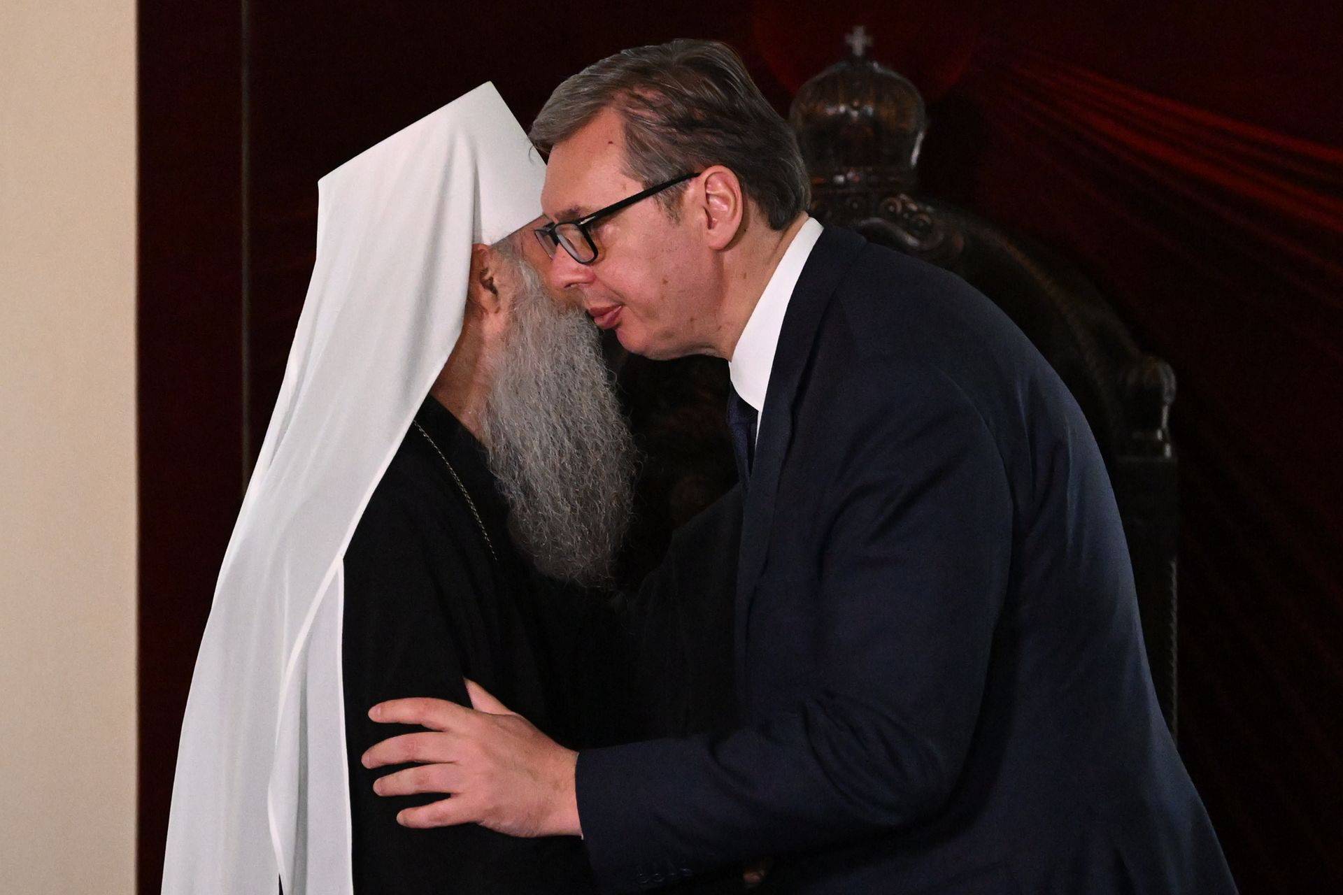 Patrijarh Porfirije i Aleksandar Vučić.jpg