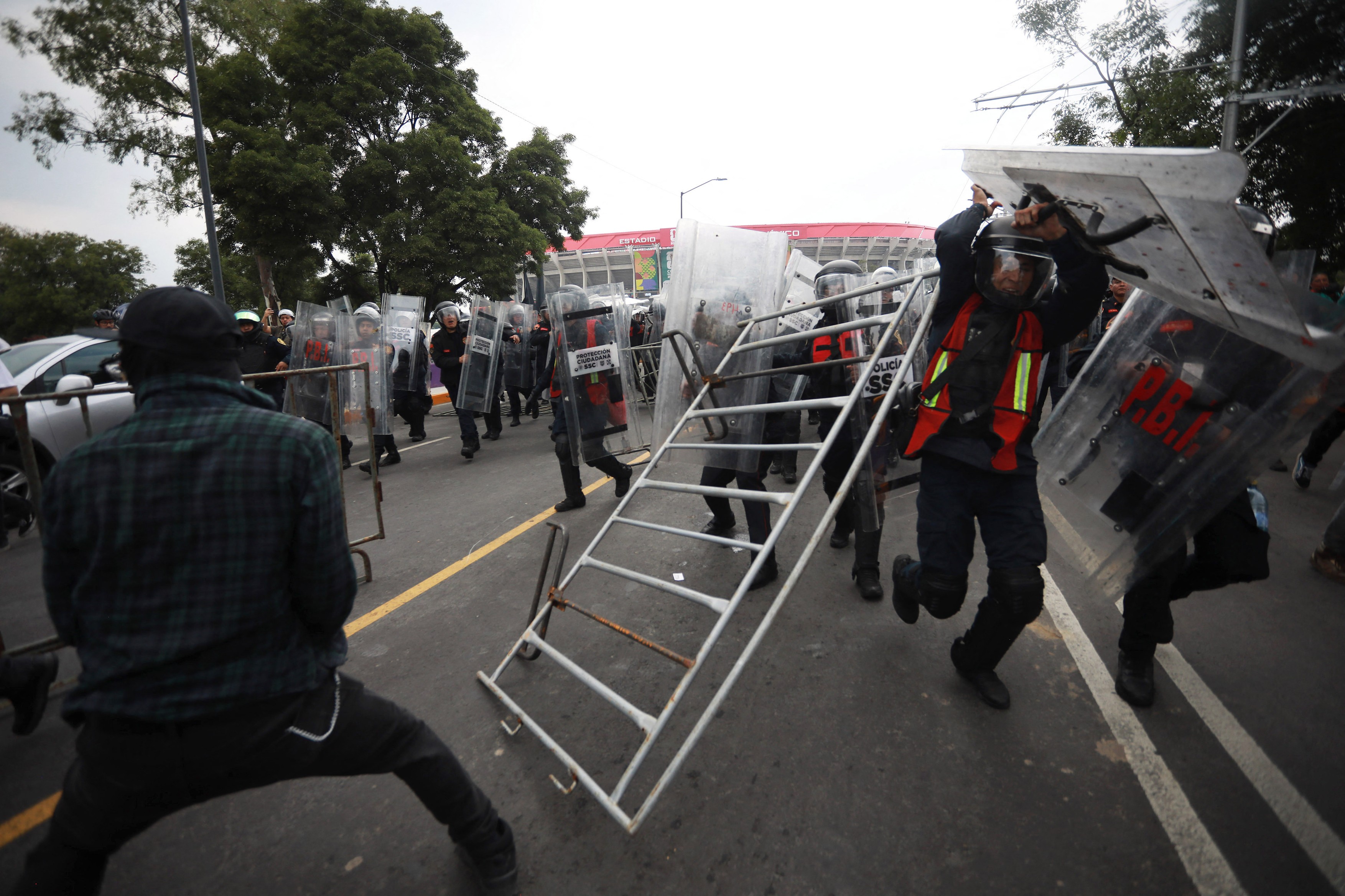 MEXICO CITY, MEXICO - JUNE 11: Demonstrators clash