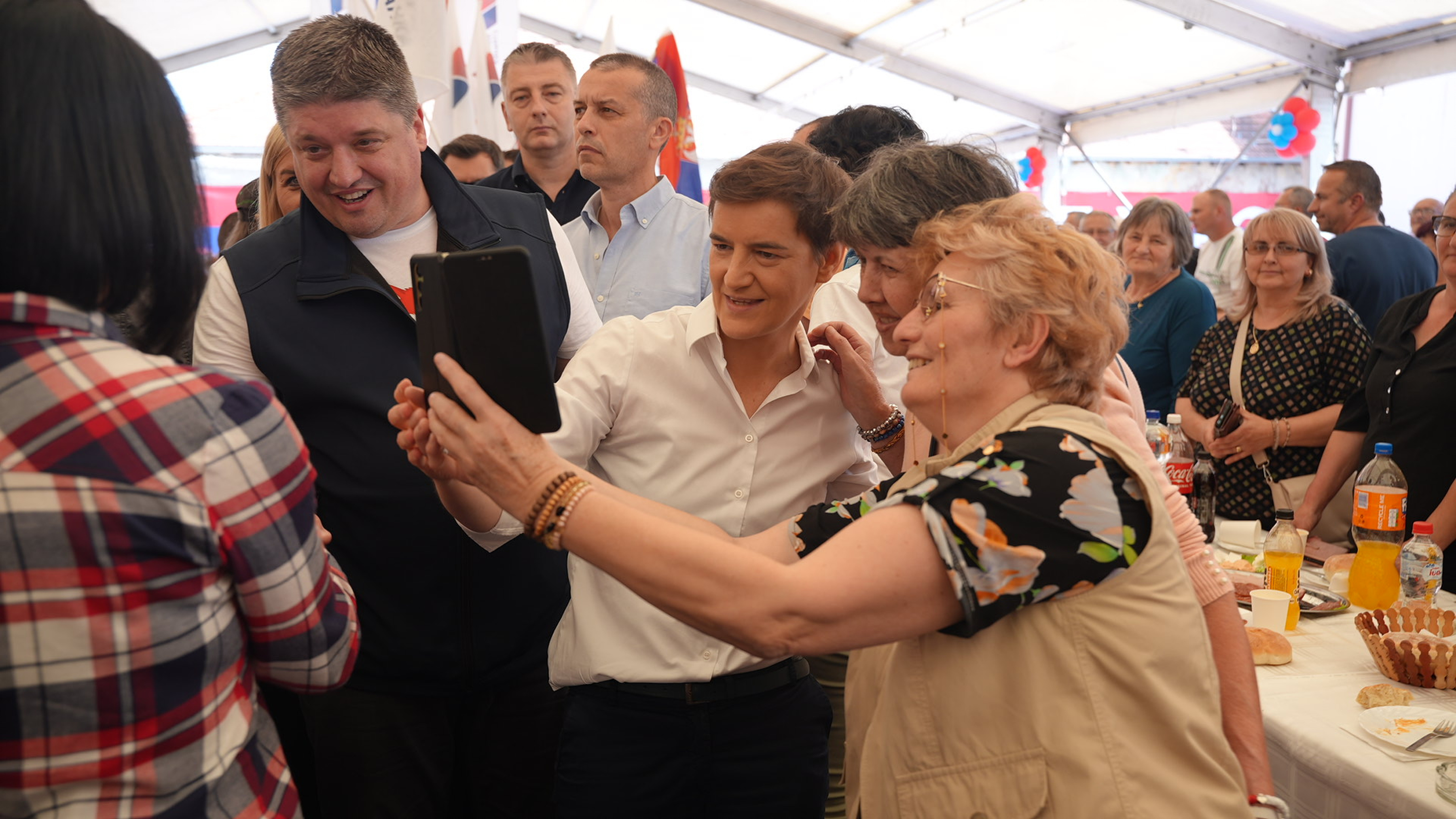 Srpska napredna stranka SNS kampanja veselje šatori  drenovac_sns_10052026_0011.JPG