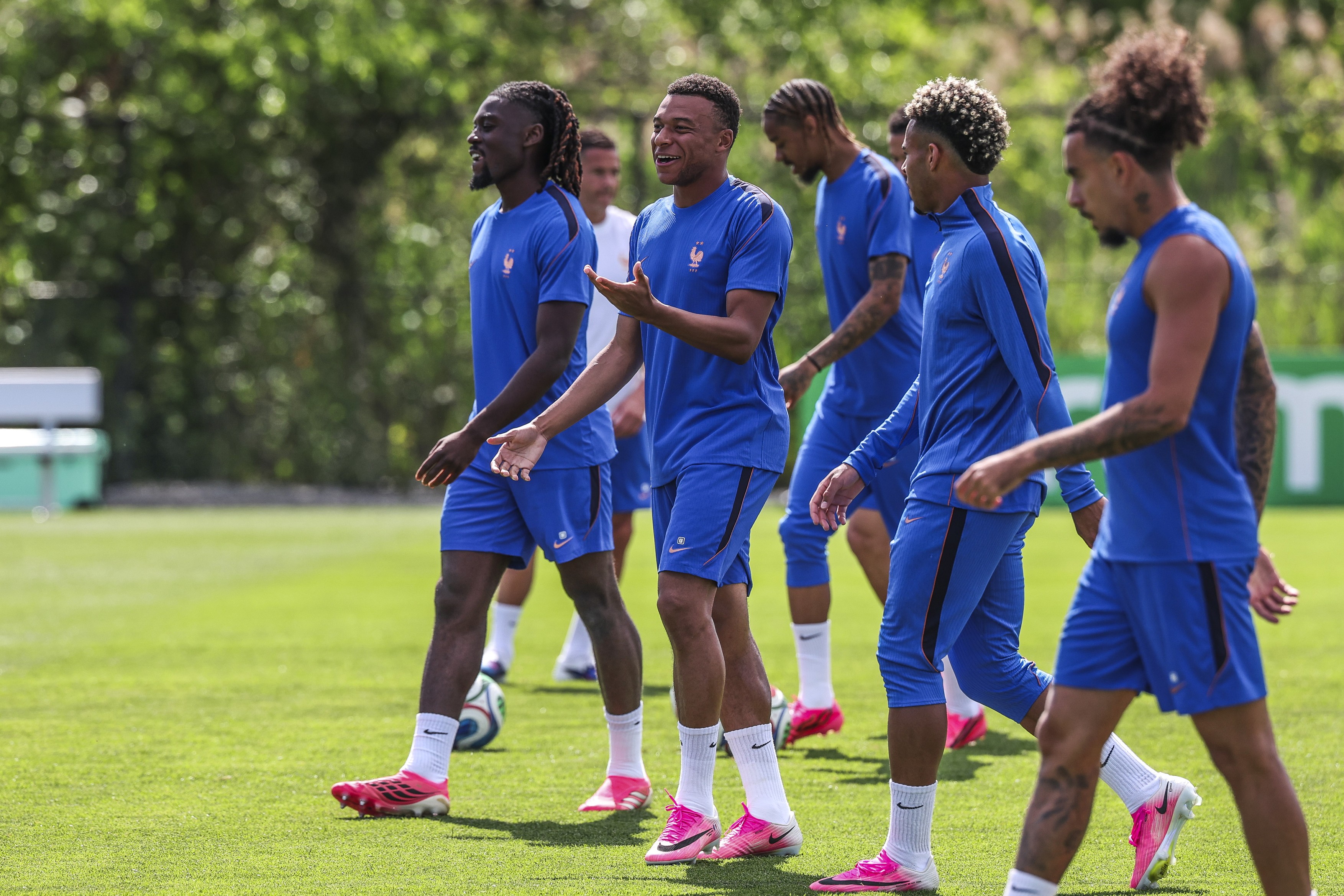 Manu KONE, Kylian MBAPPE, Desire DOUE of France