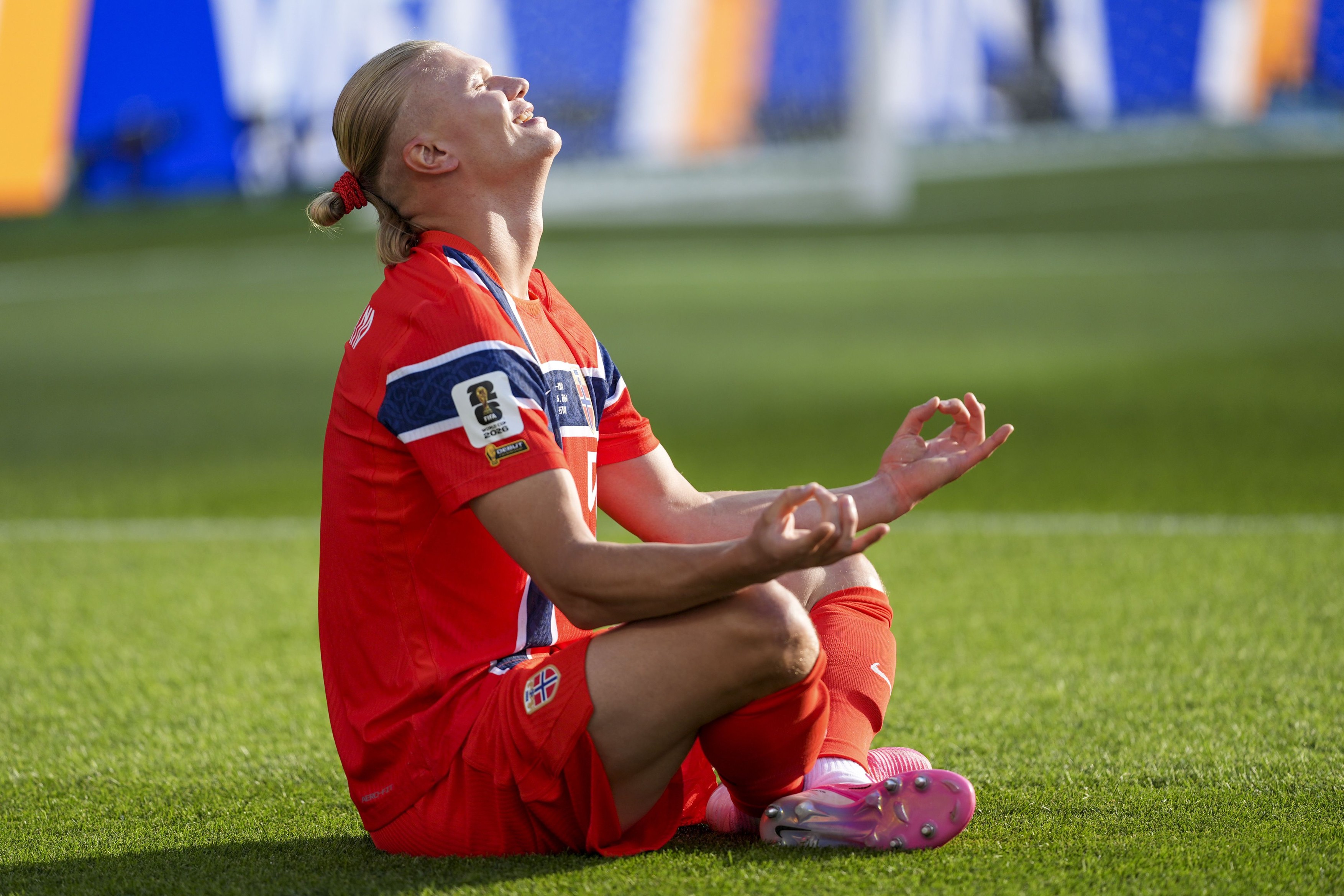 Erling Haaland of Norway celebrate