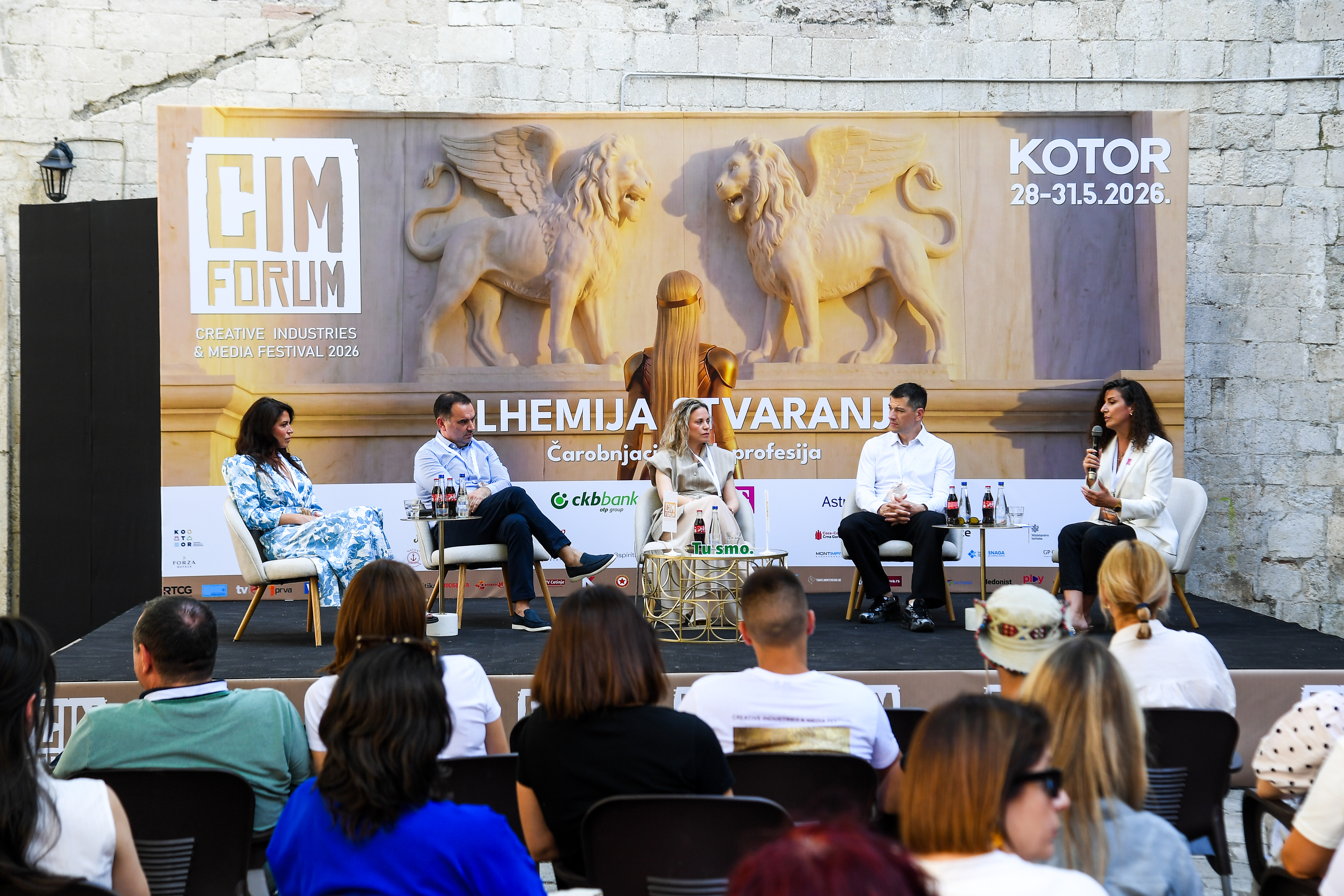 PR, AstraZeneca, CIM Forum Foto Petar Milošević (1).jpg
