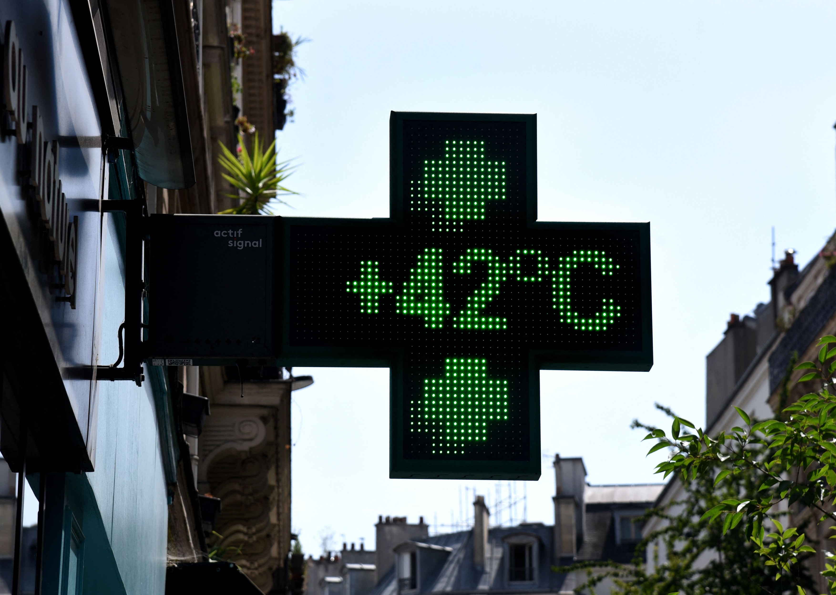 Heat wave in Paris, 40°C expected towards temperatur