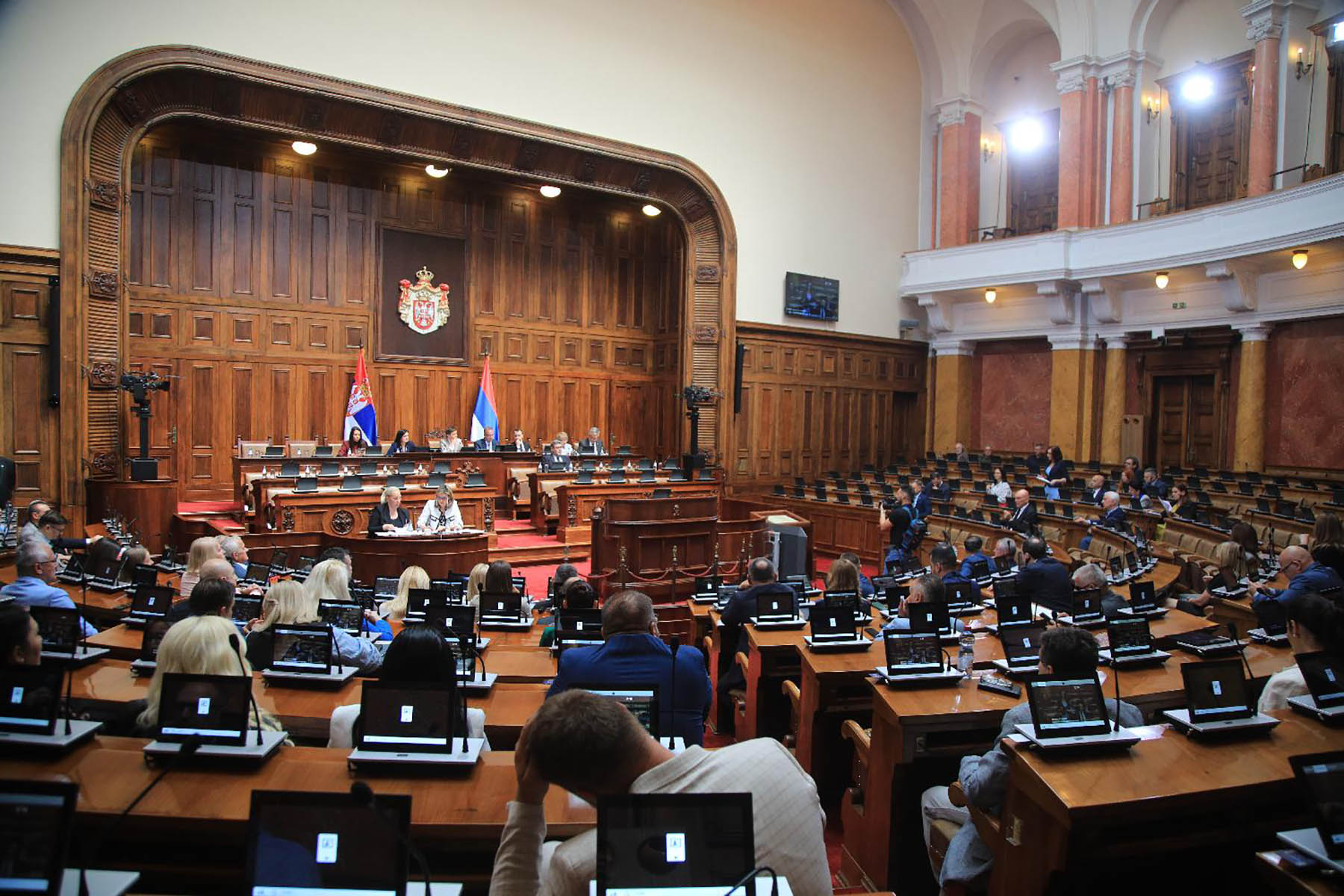 Mesto: BeogradDatum: Wed Jun 24 14:00:27 CEST 2026Dogadjaj: POLITIKA - nastavak vanrednog zasedanja Skupštine SrbijeIzvor: FoNet/Parlament