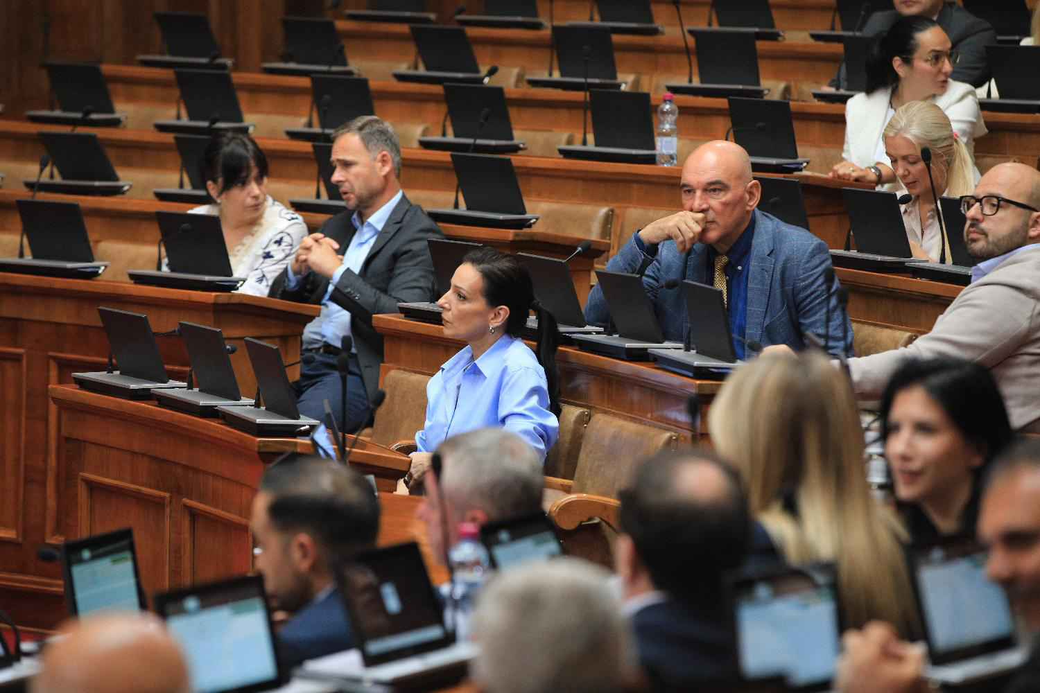 Mesto: BeogradDatum: 2026-06-25 11:45:33.0Dogadjaj: POLITIKA - Sednica Skupštine Srbije.Fotoreporter: Miloš MiškovLičnosti: Marinika Tepić, Petar Bošković, Miroslav AleksićIzvor: FoNet/Skupština Srbije