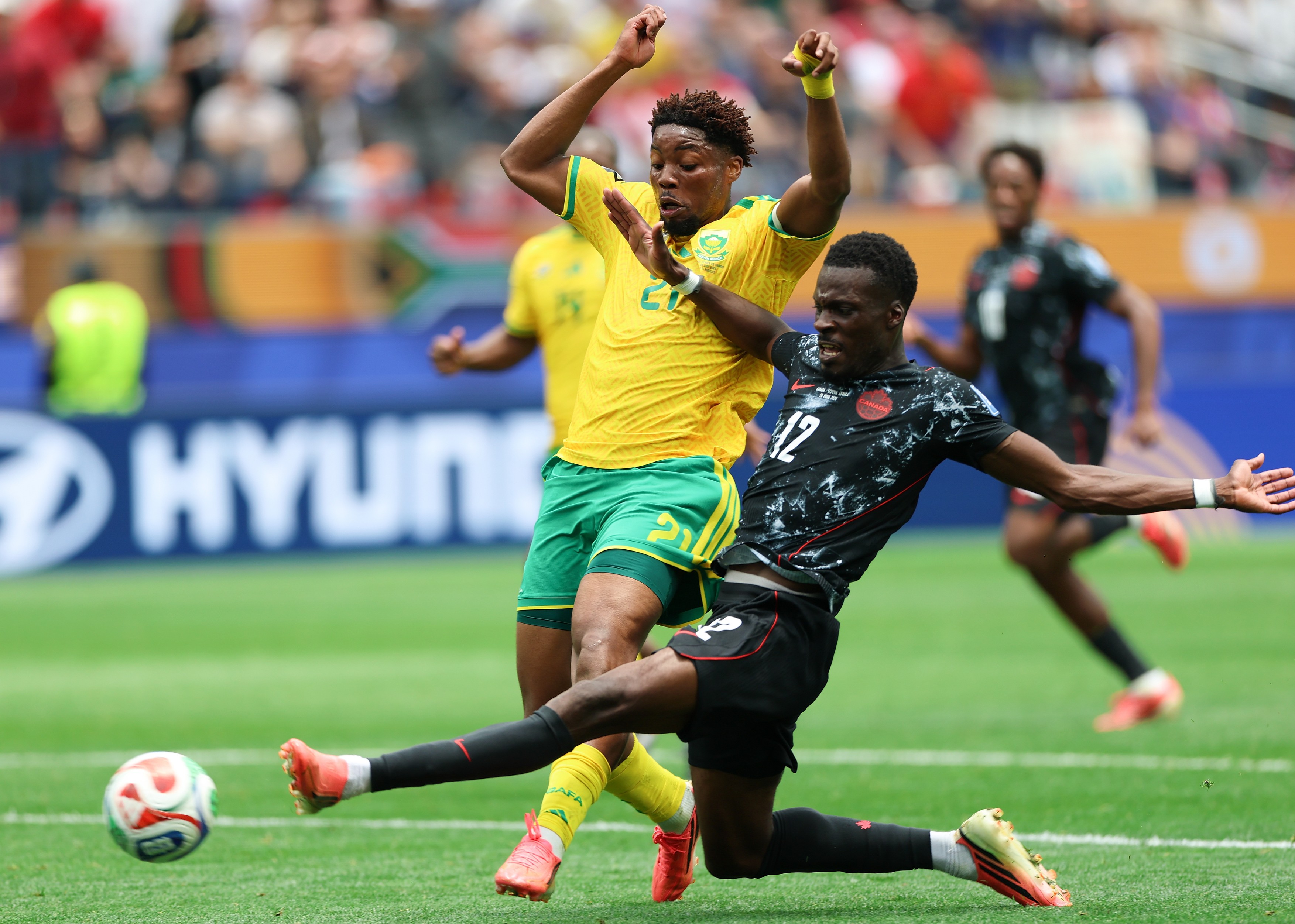 LOS ANGELES, June 29, 2026  -- Tani Oluwaseyi (front) of Canada