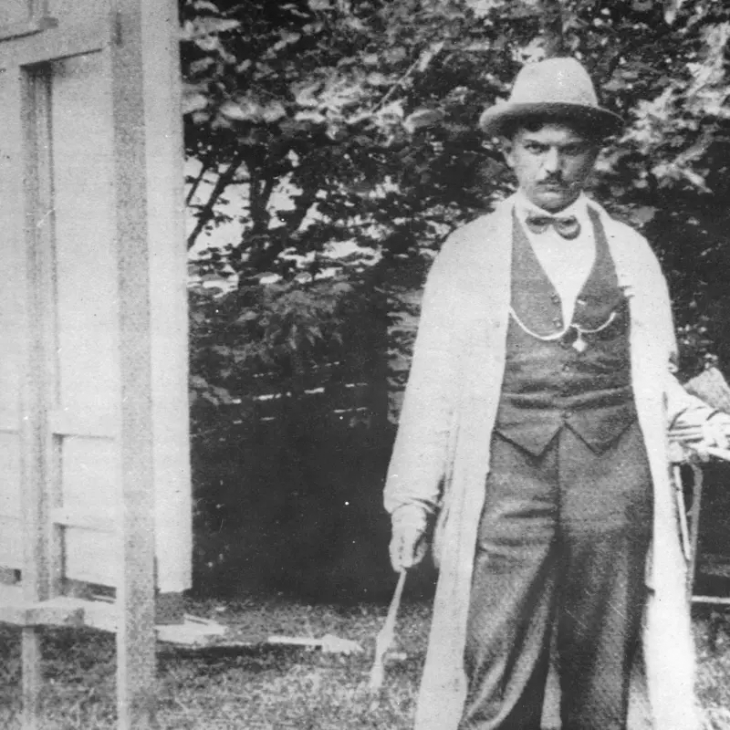 Sava Šumanović za štafelajem  sava šumanović fotografija.png