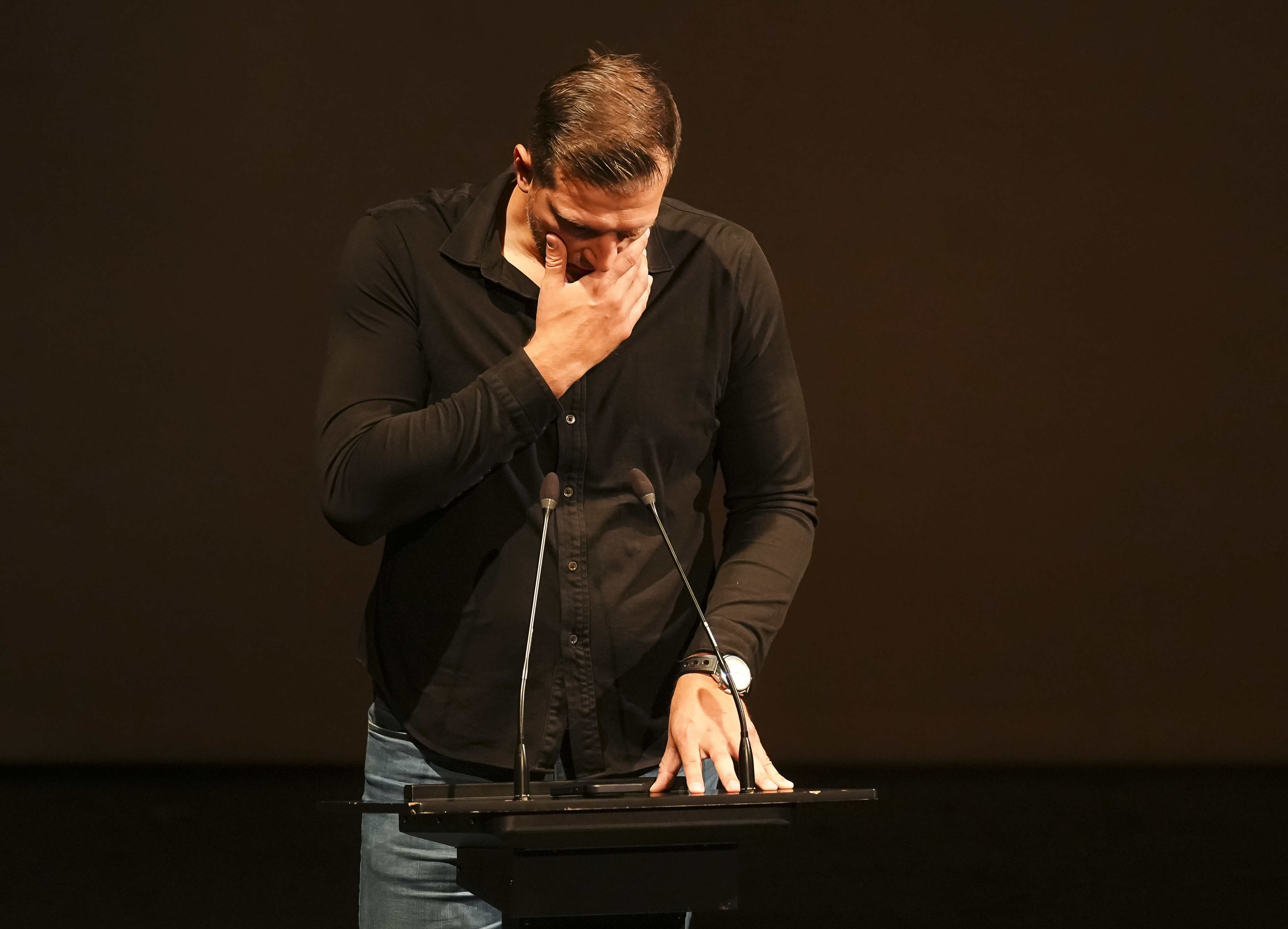 Mirza Teletović plače na komemoraciji Edinu Avdiću