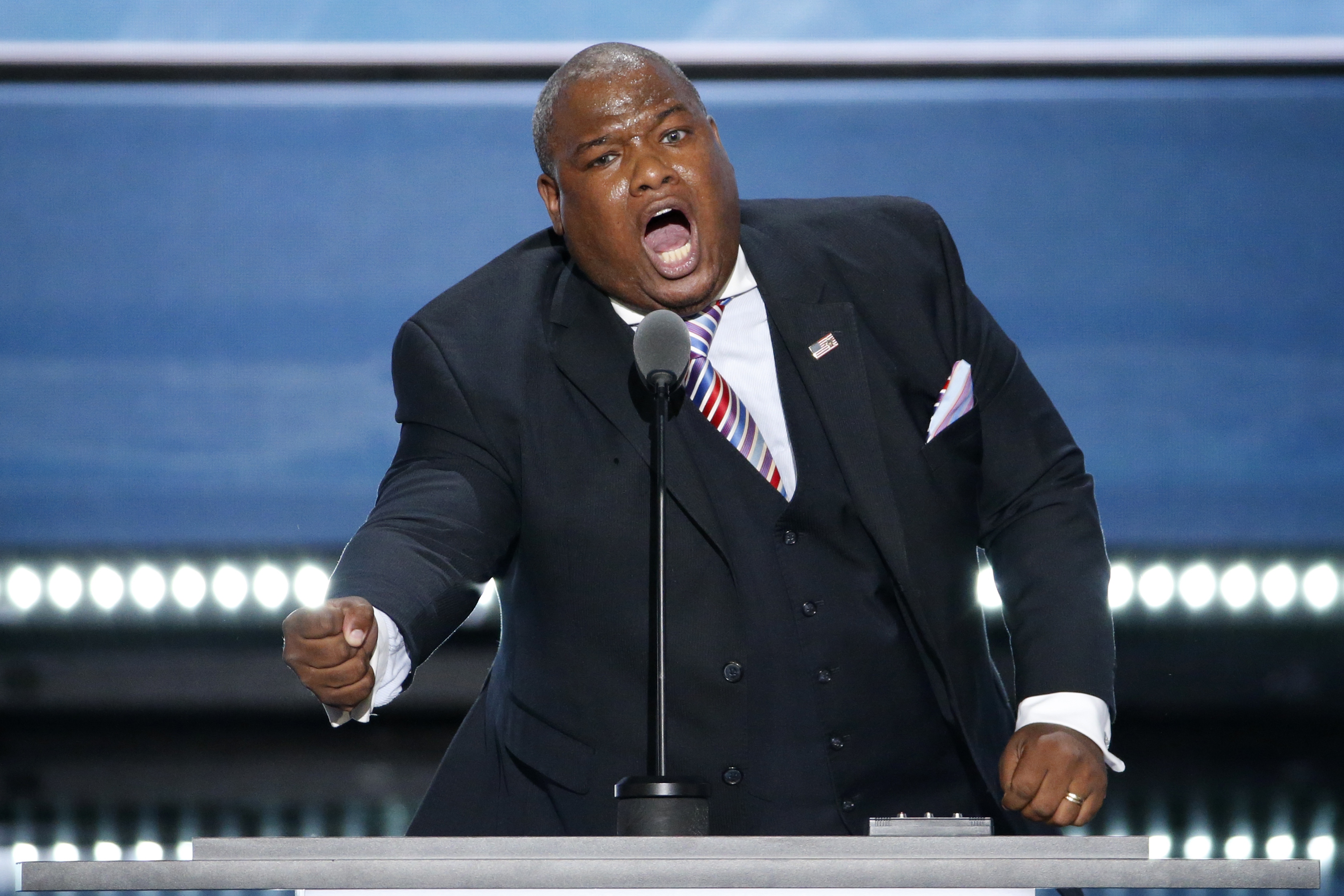 epa05435822 Pastor Mark Burns delivers remarks in the